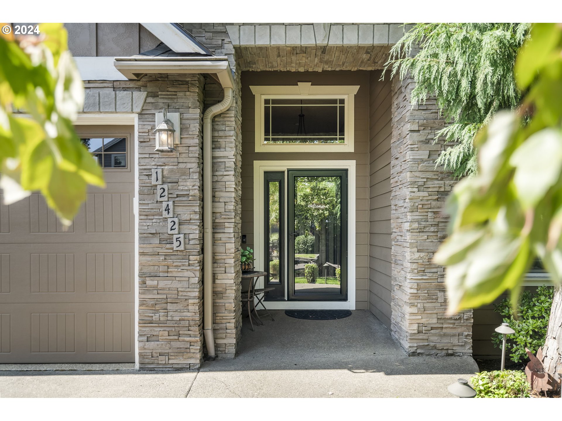 12425 ROGUE RIVER WAY