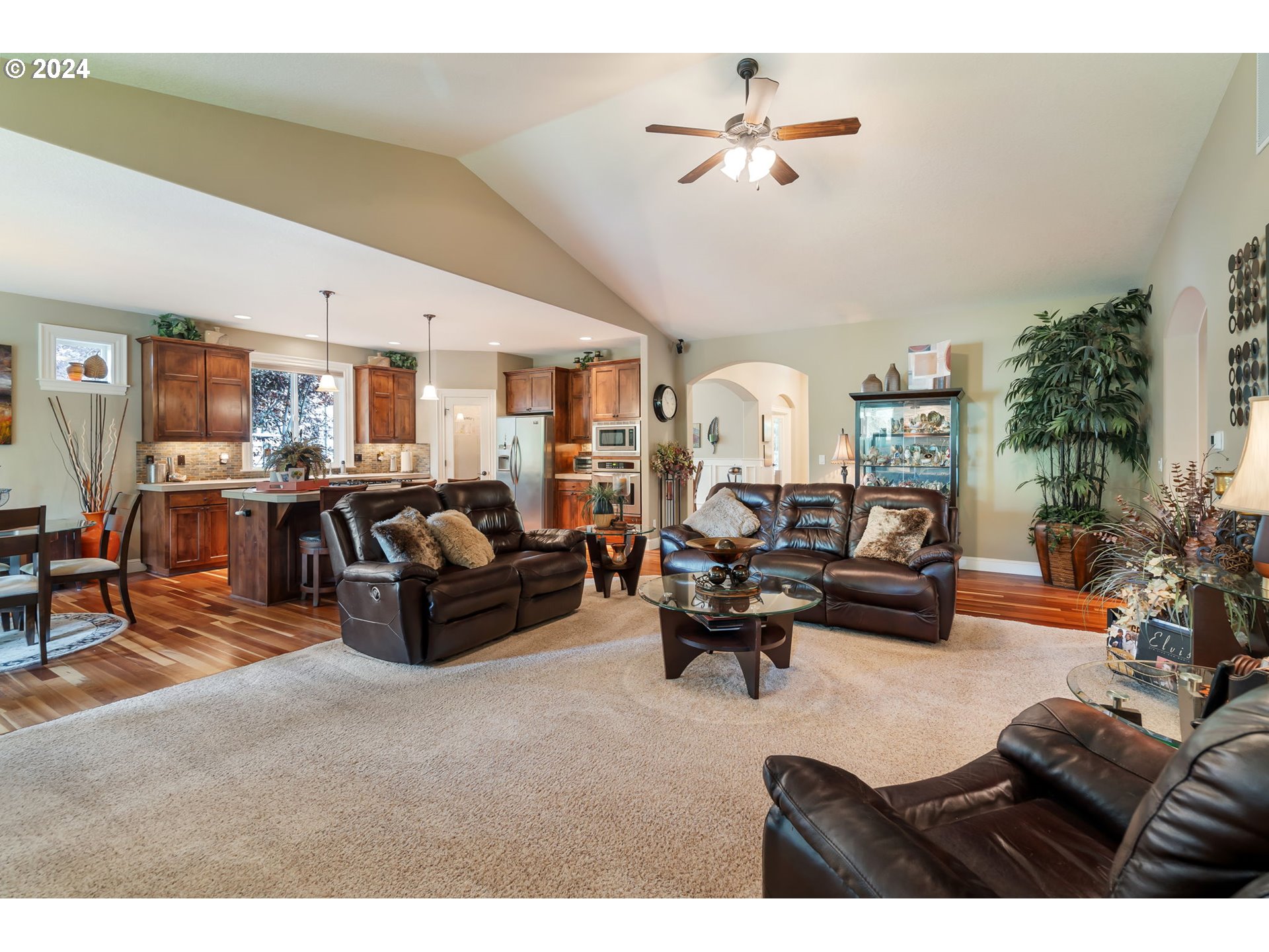 12425 ROGUE RIVER WAY