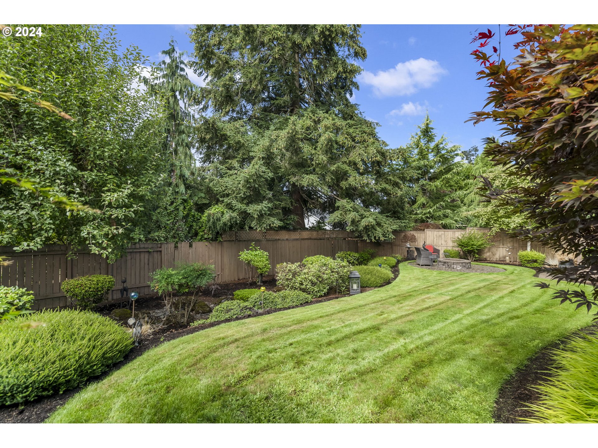 12425 ROGUE RIVER WAY