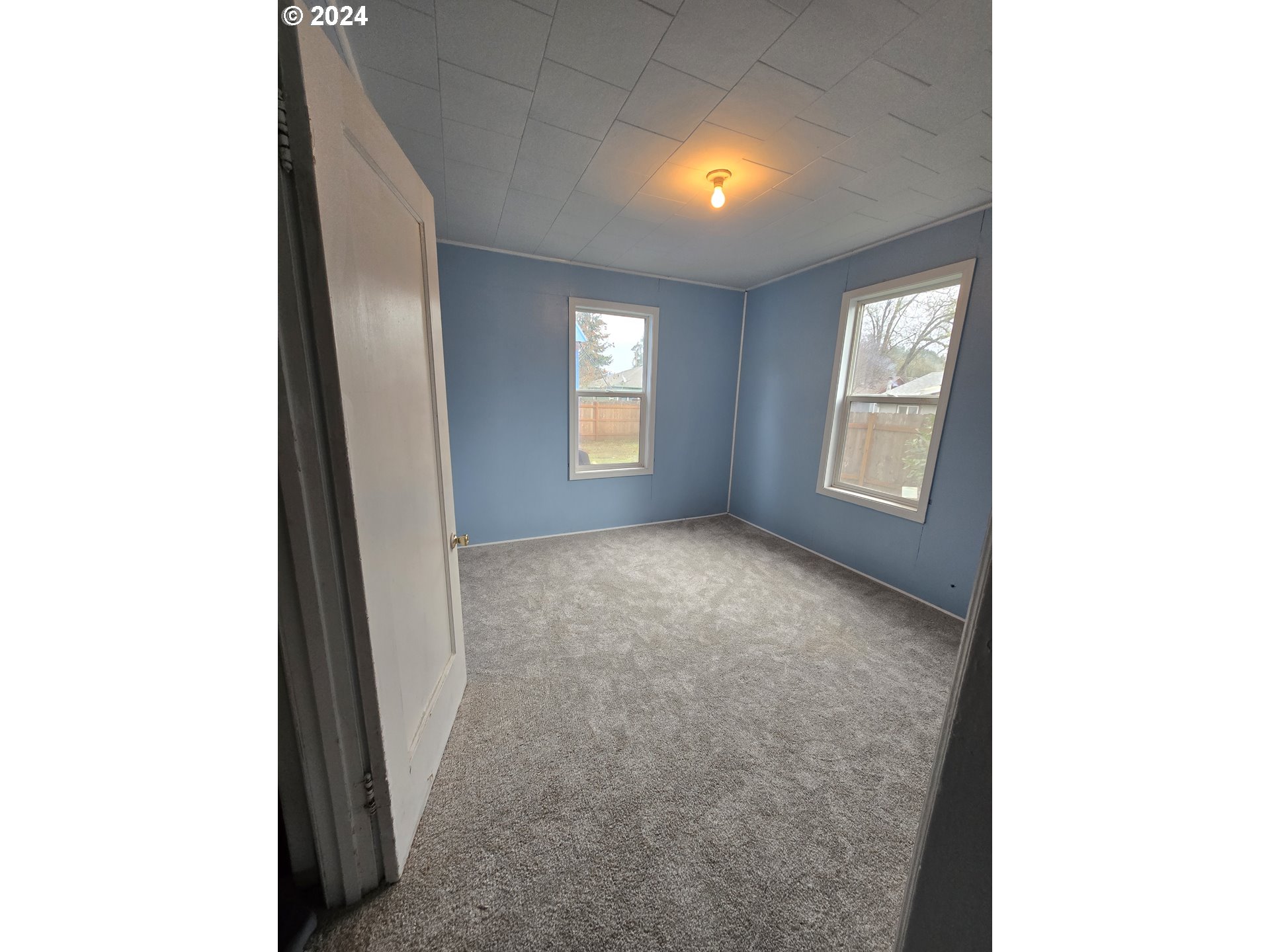 1708 ELM ST