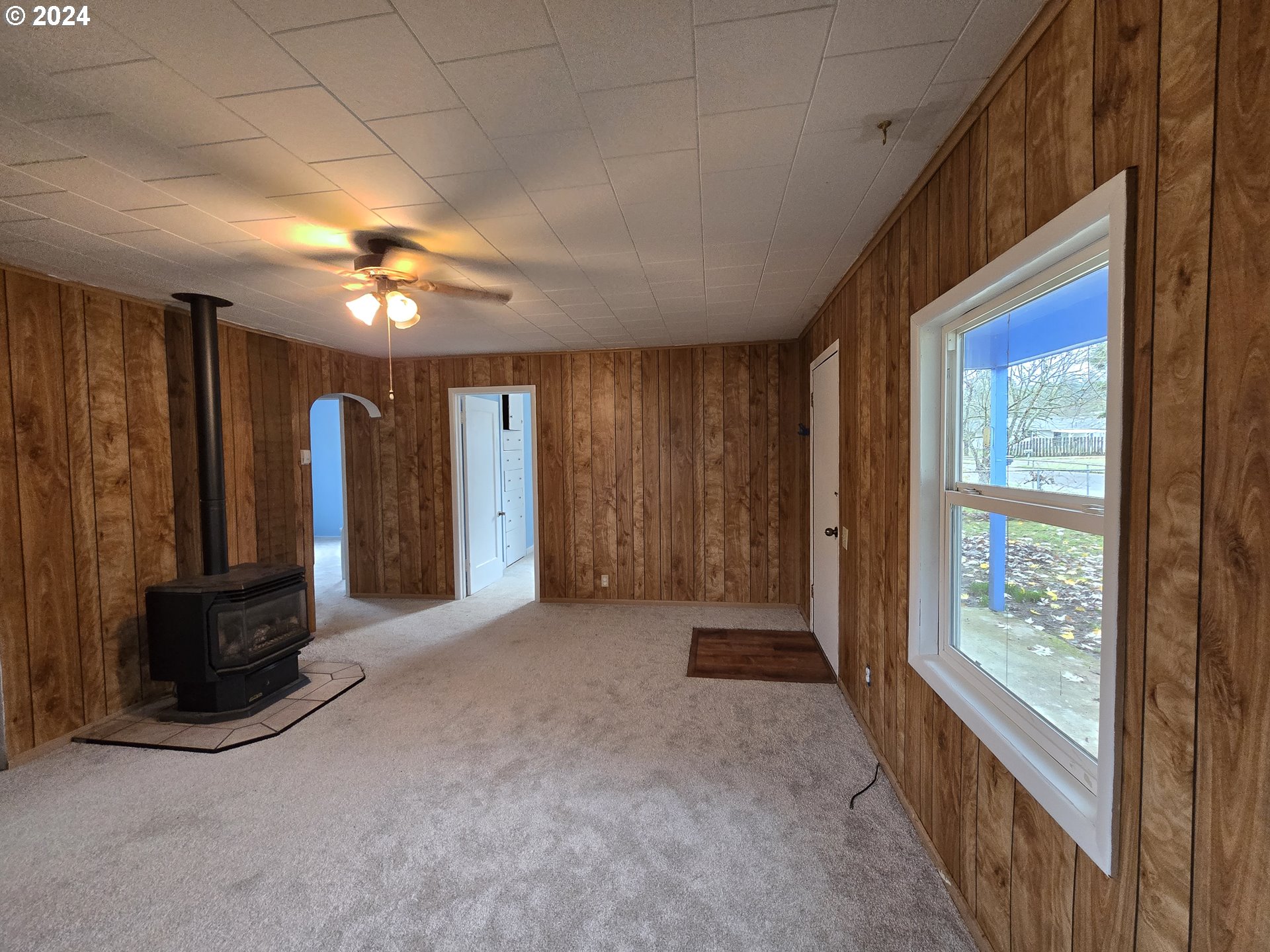 1708 ELM ST