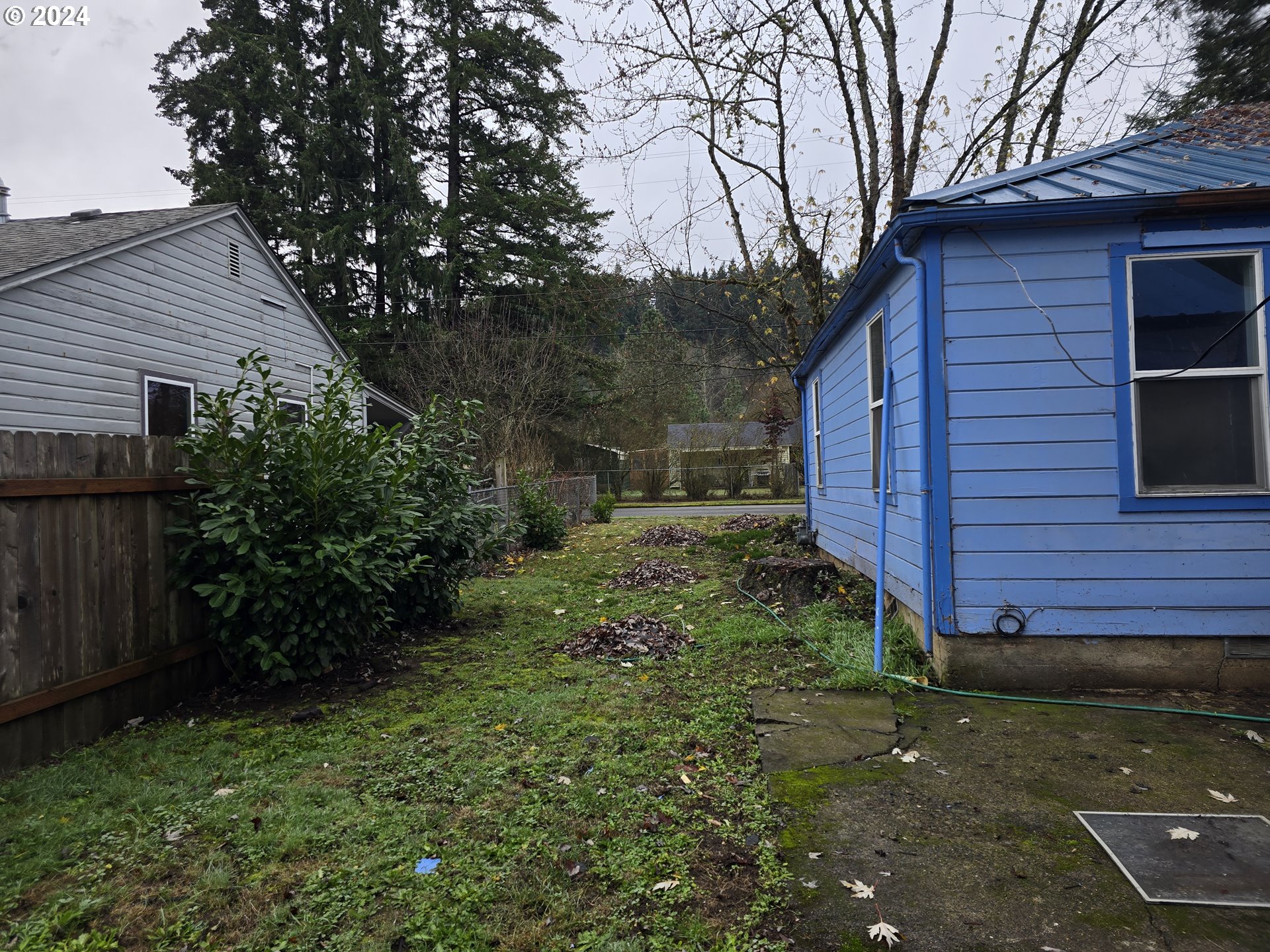 1708 ELM ST