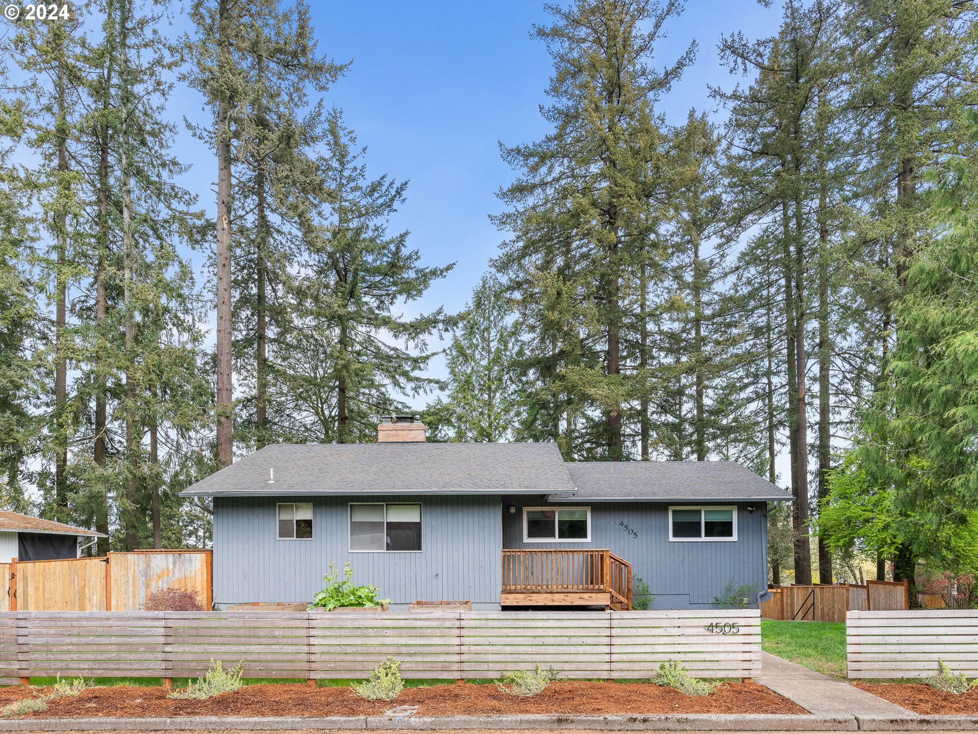4505 SW VESTA ST