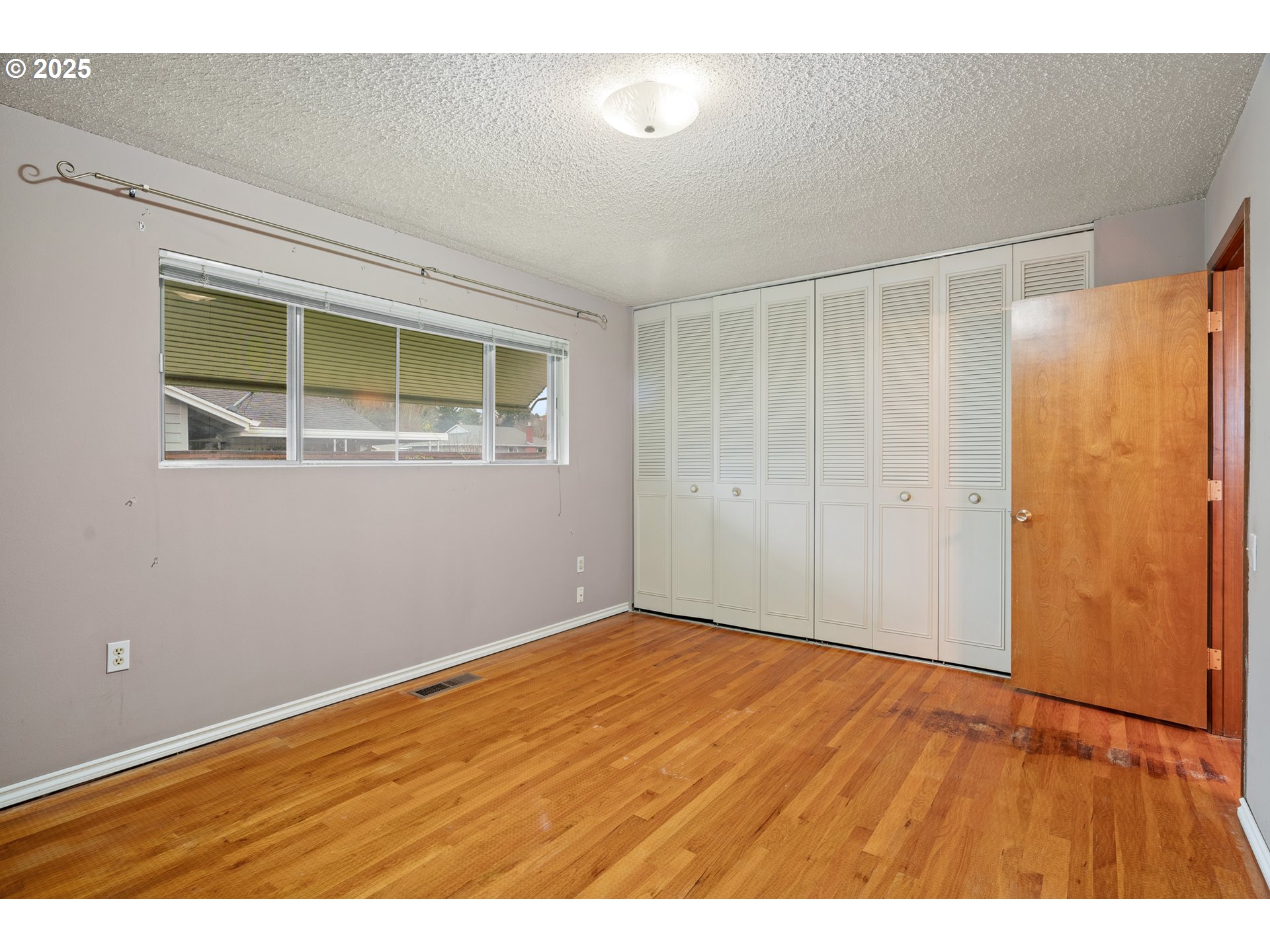 16570 SW ROYALTY PKWY