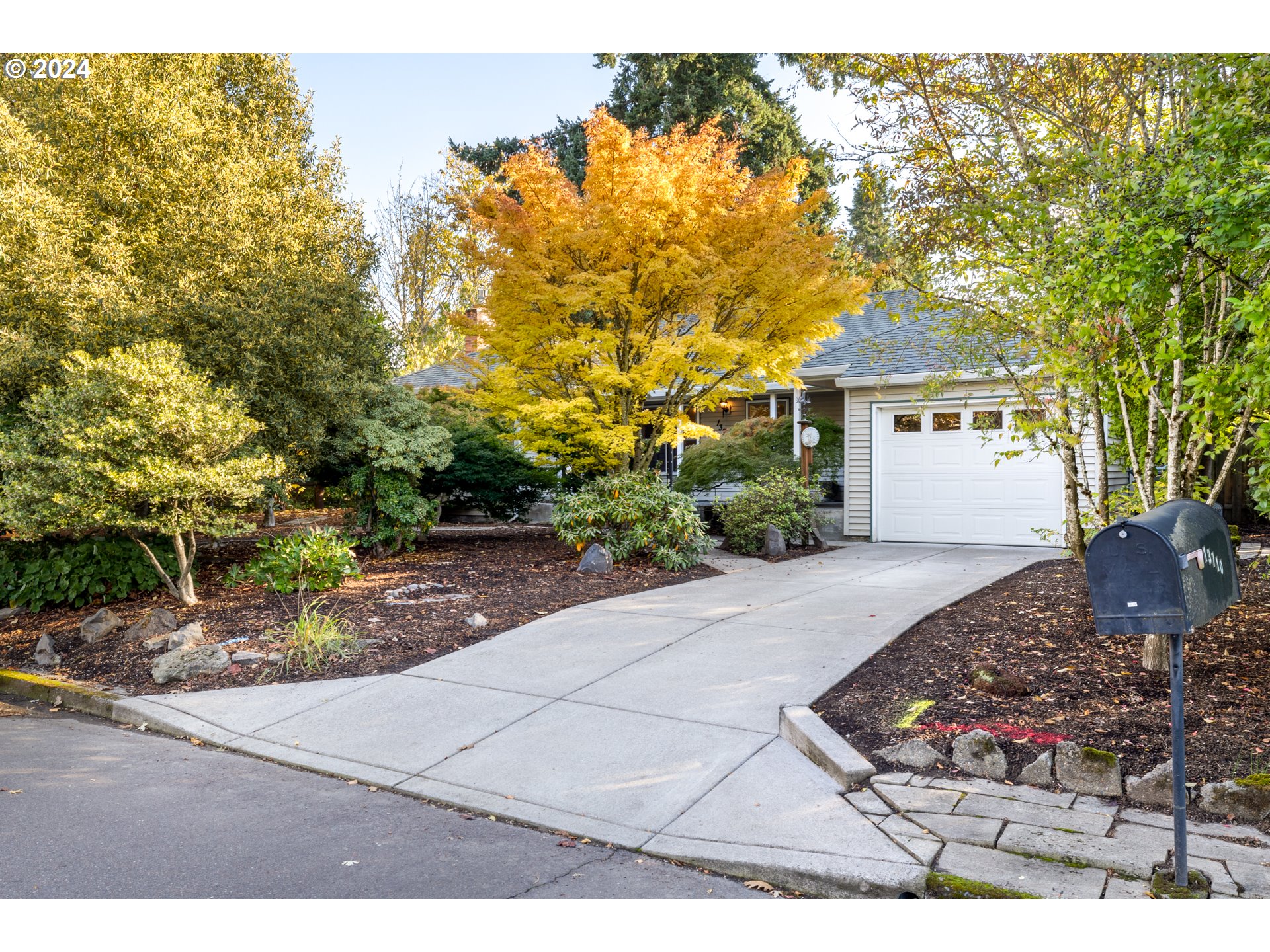 13710 NW MILL CREEK DR