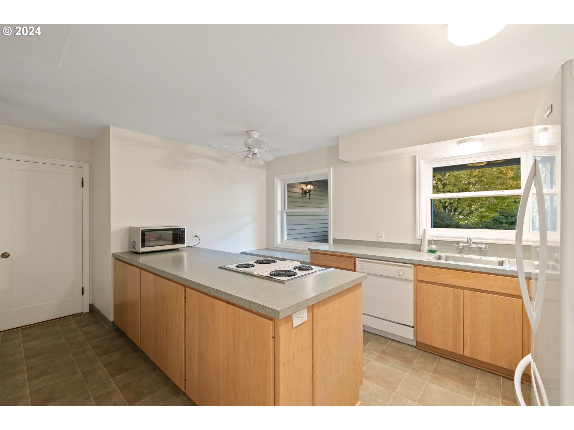 13710 NW MILL CREEK DR