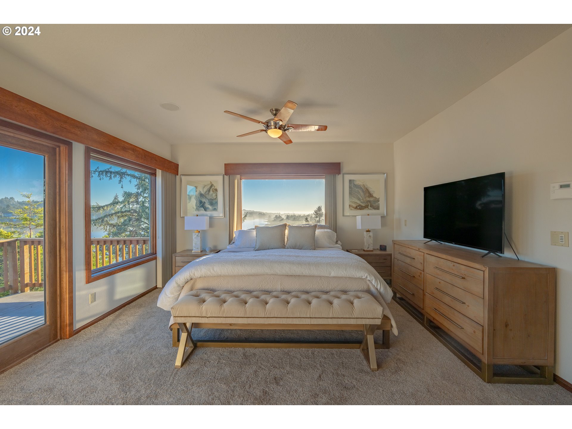 1204 NE Harbor Ridge