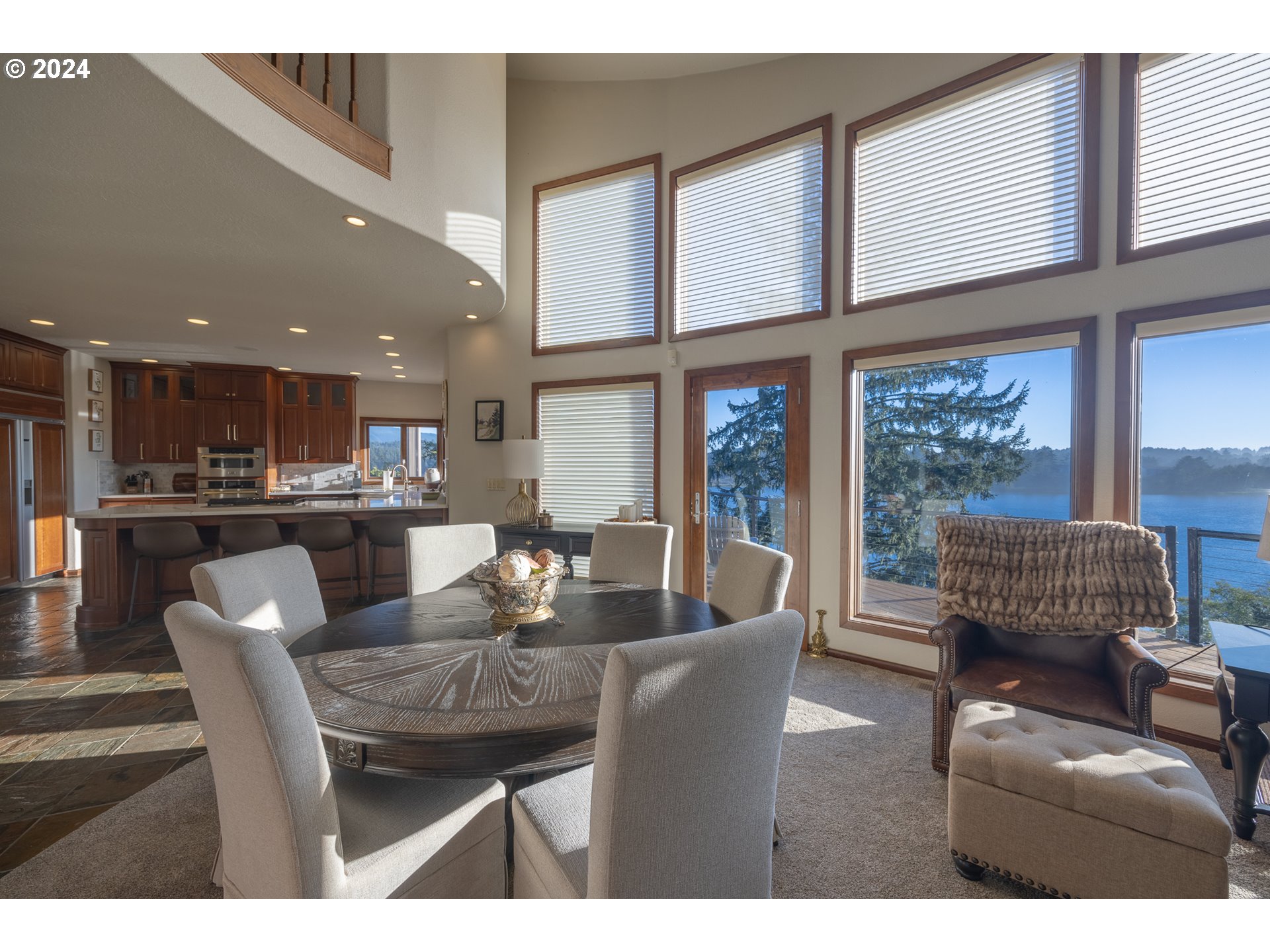 1204 NE Harbor Ridge