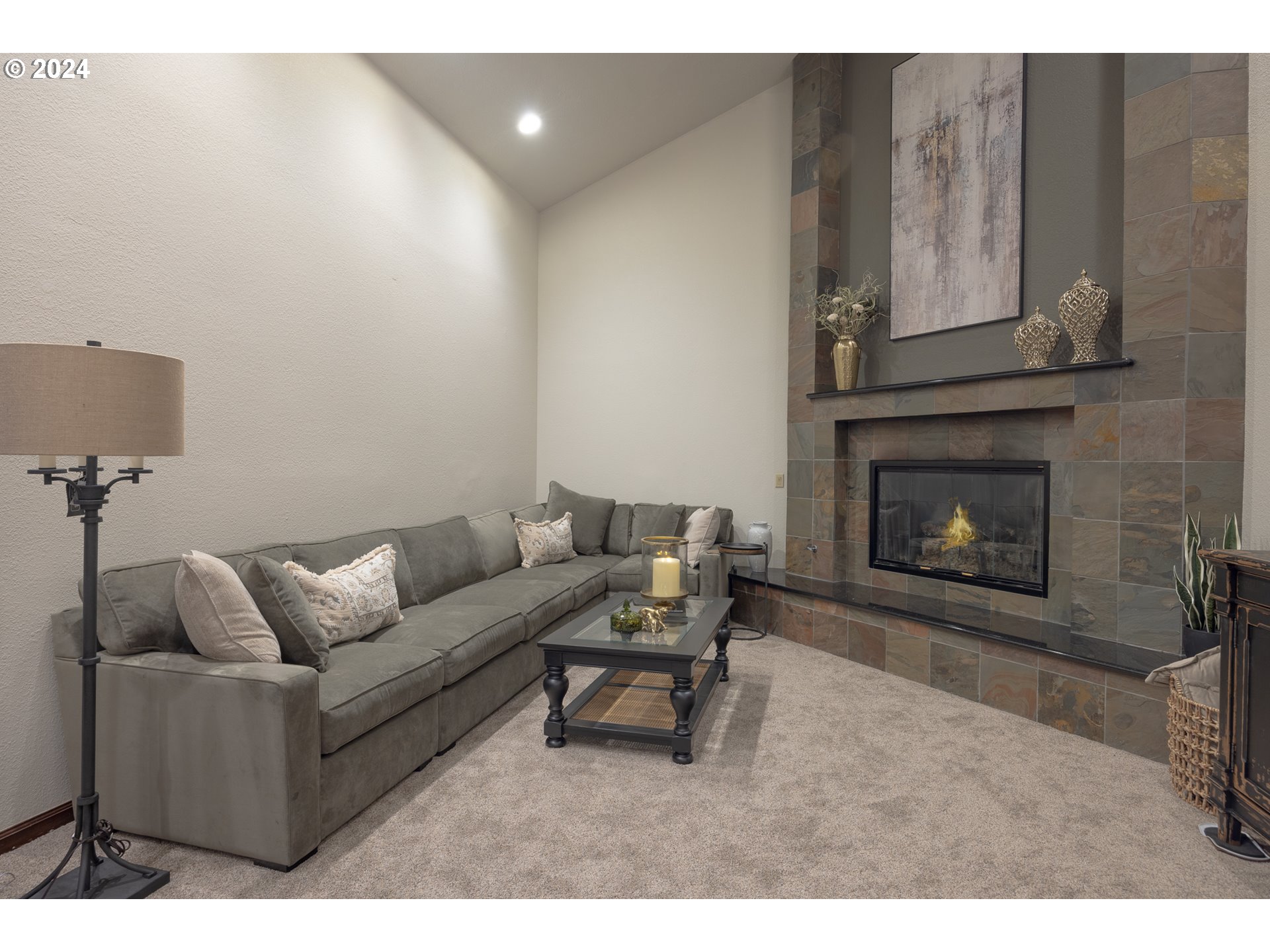 1204 NE Harbor Ridge