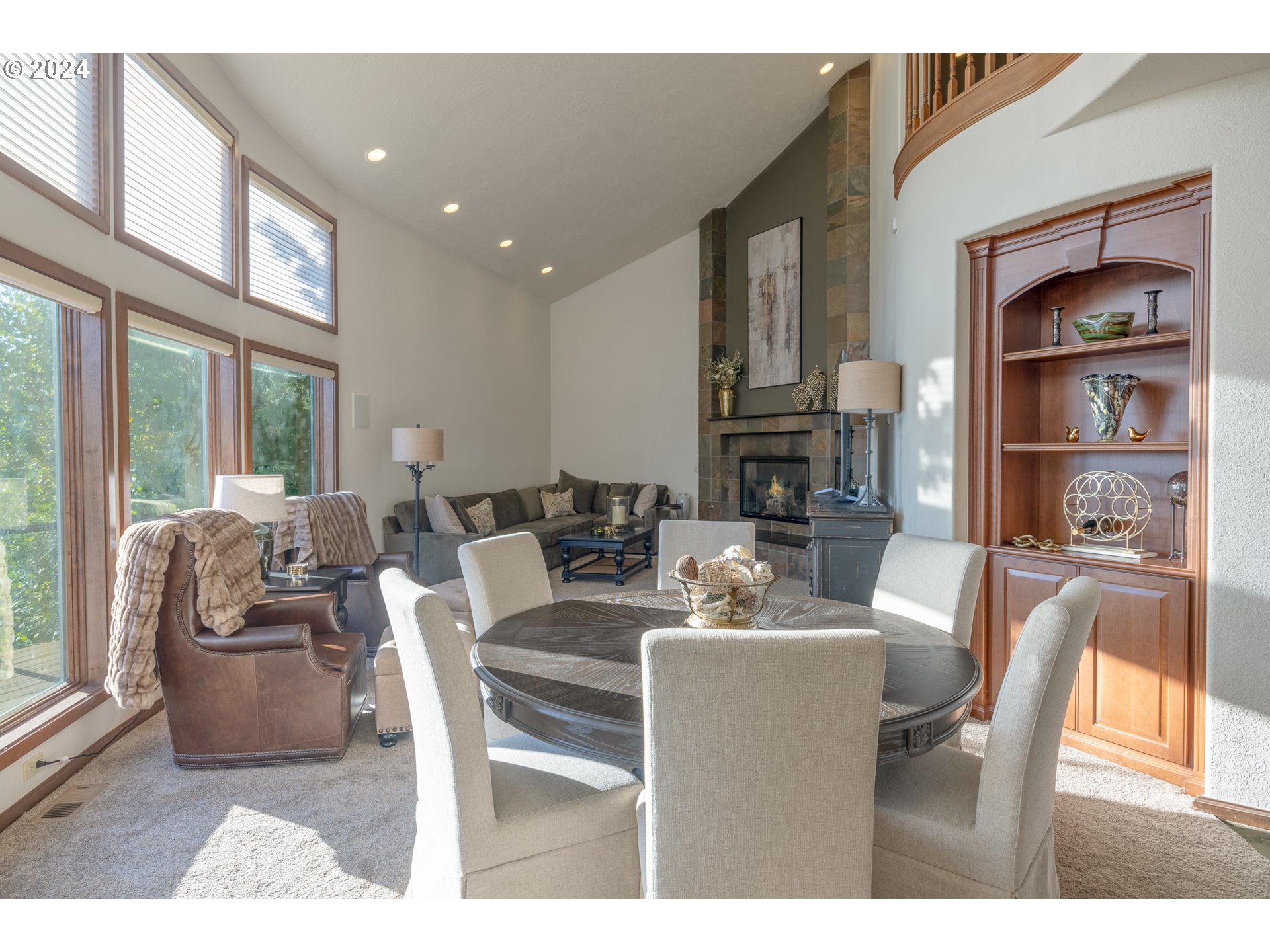 1204 NE Harbor Ridge