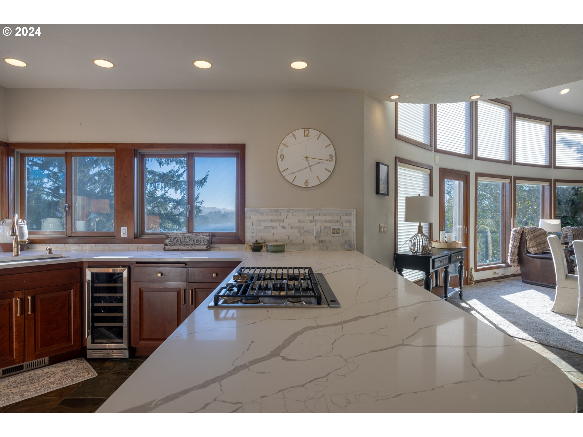 1204 NE Harbor Ridge