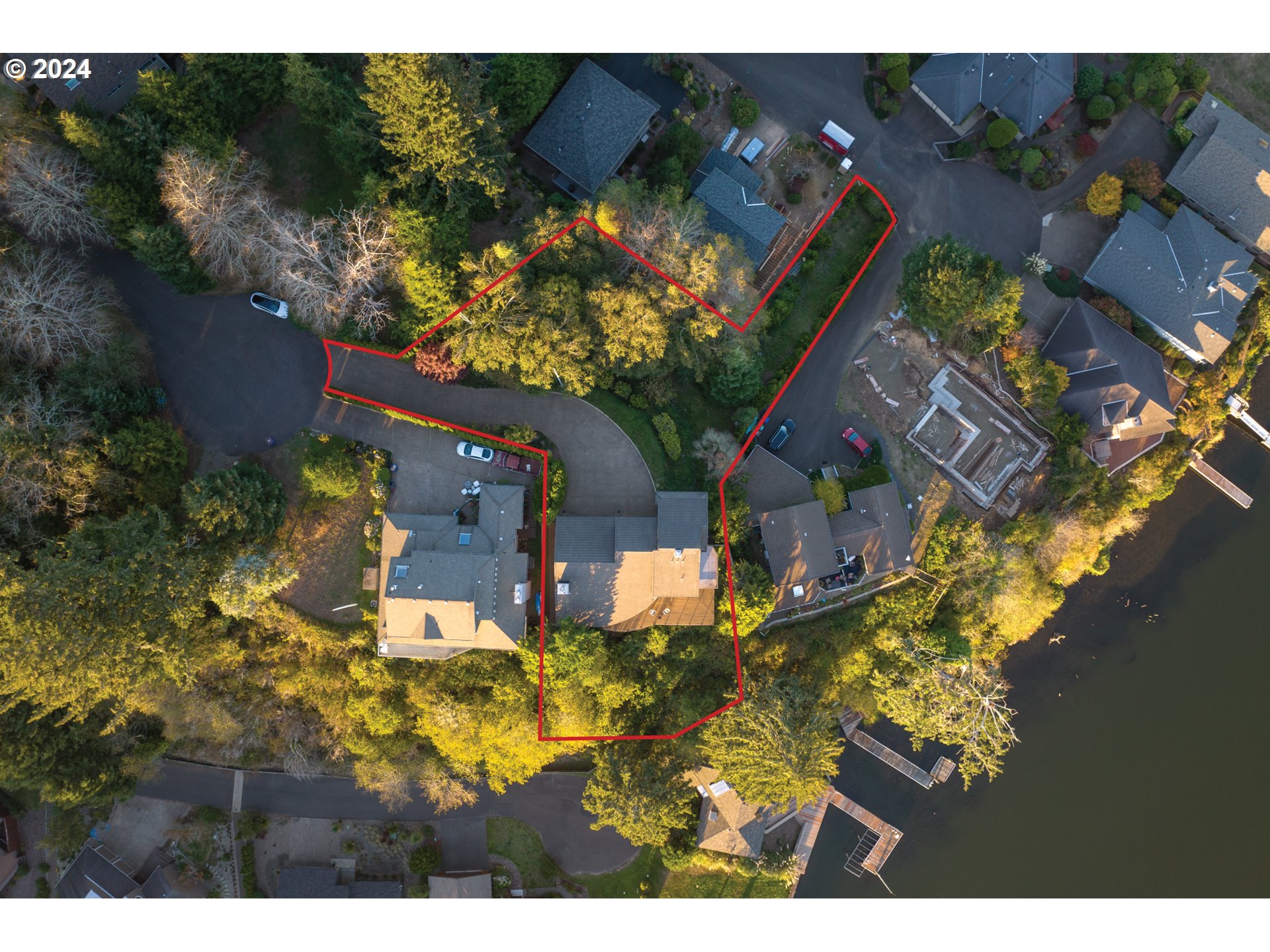 1204 NE Harbor Ridge