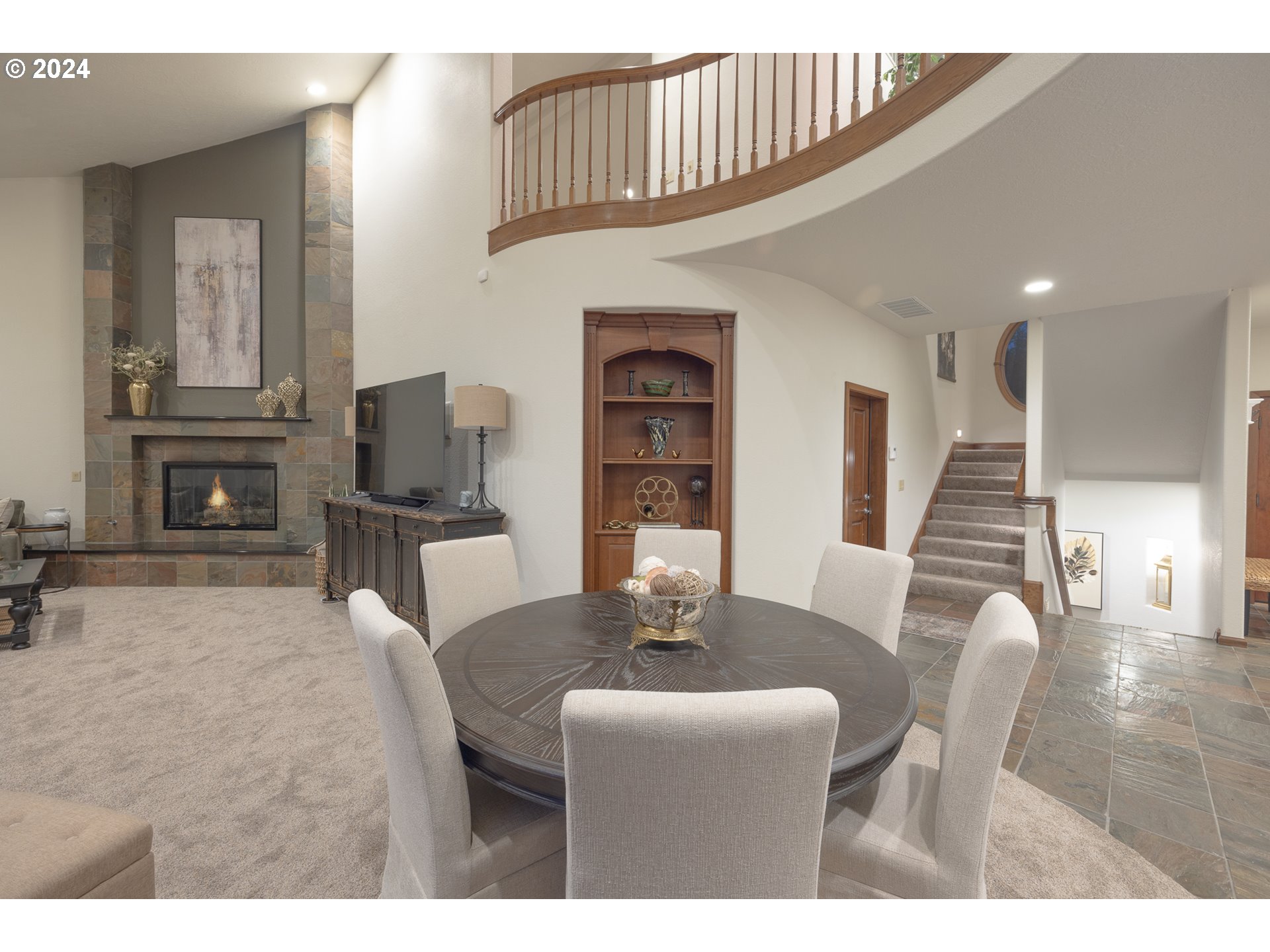 1204 NE Harbor Ridge