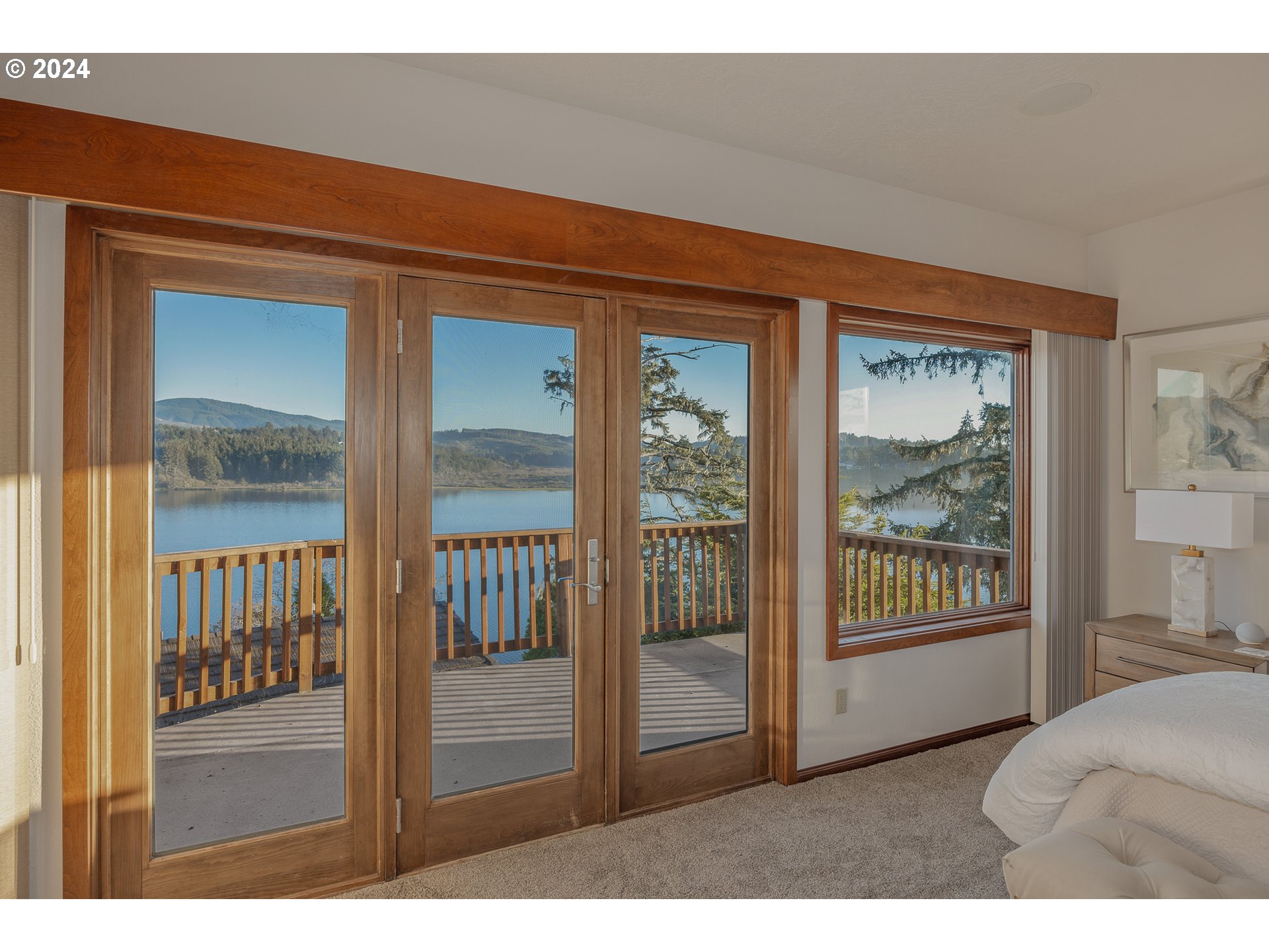 1204 NE Harbor Ridge