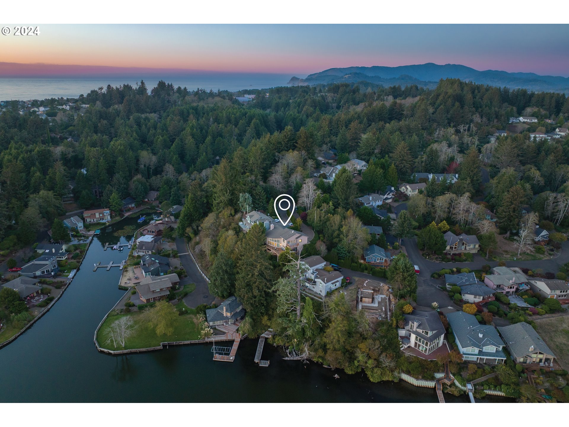 1204 NE Harbor Ridge