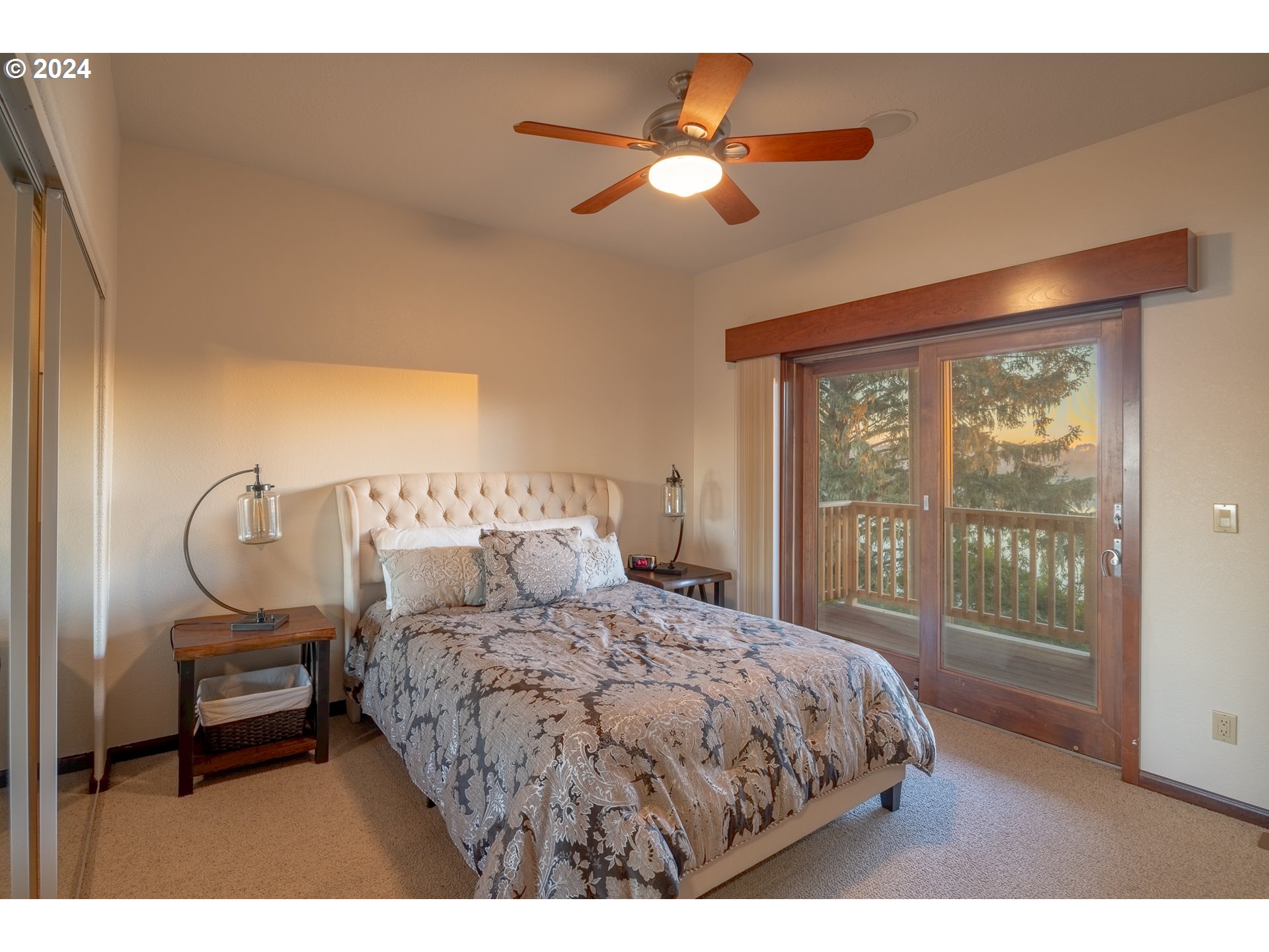 1204 NE Harbor Ridge