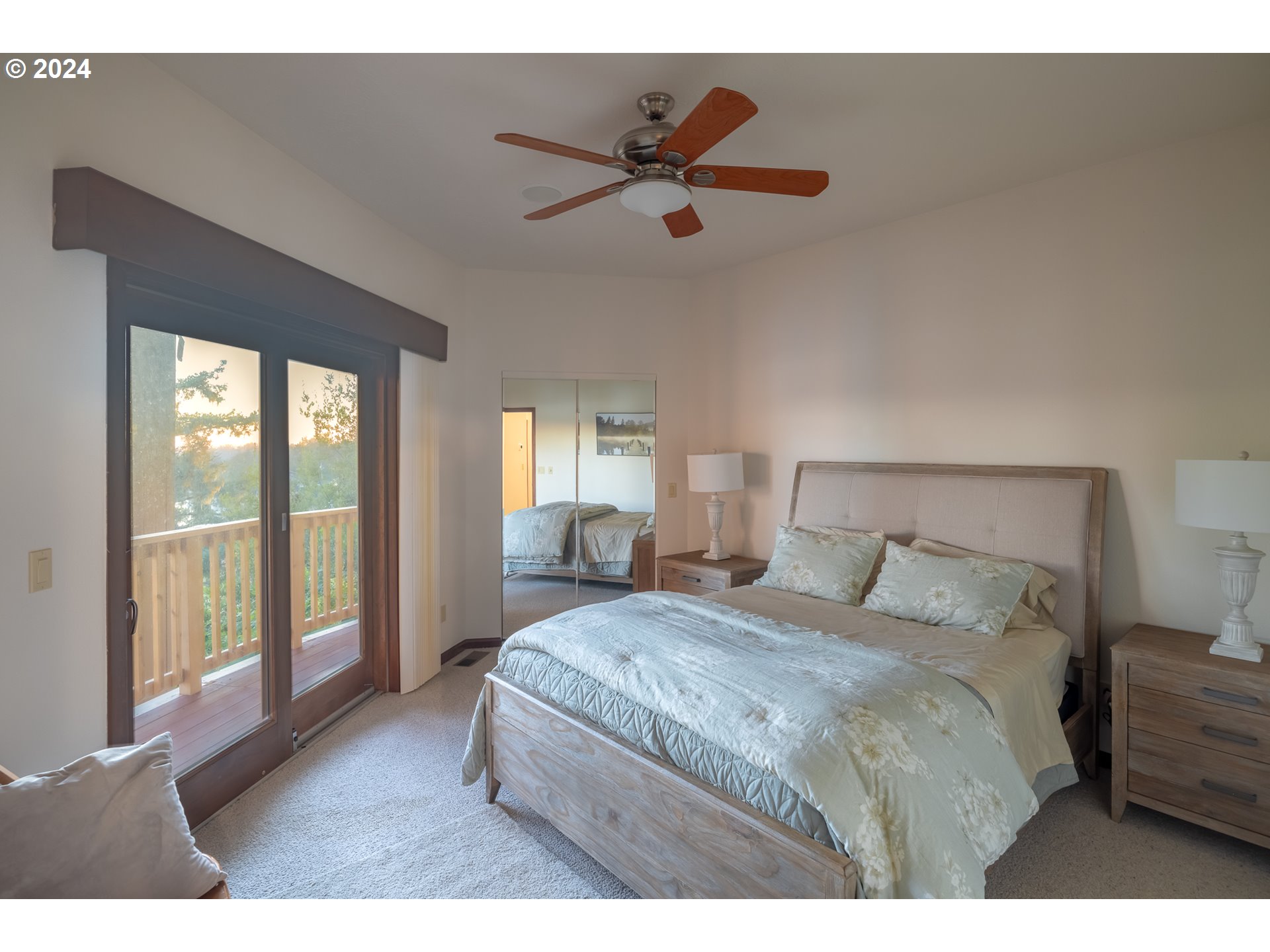 1204 NE Harbor Ridge