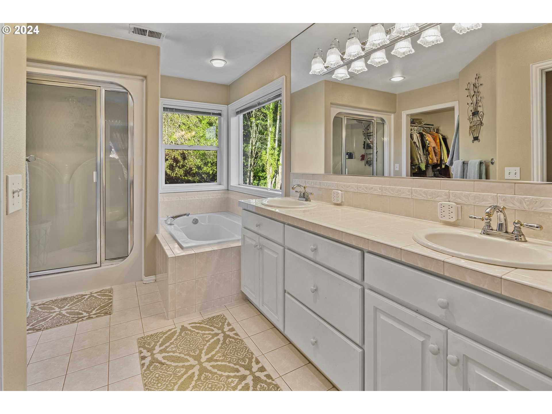 15994 SE ORCHARD VIEW LN