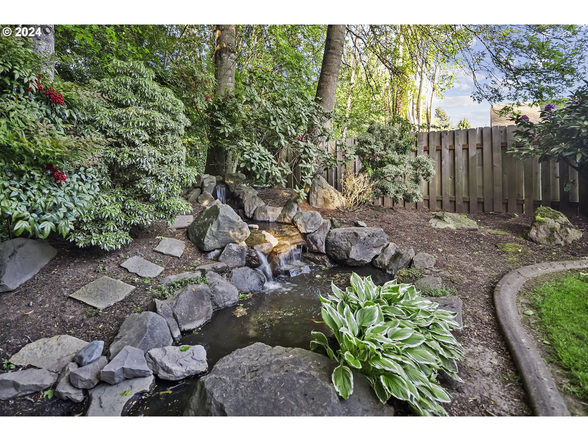 15994 SE ORCHARD VIEW LN