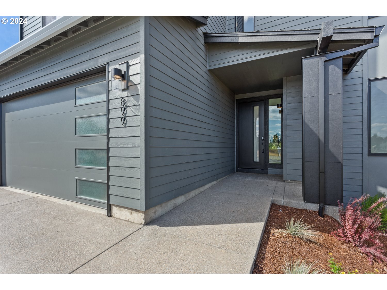 899 BUTTE DR