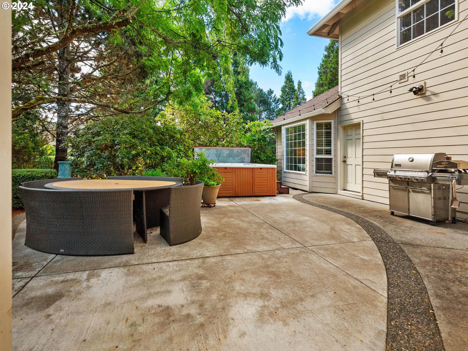 3340 NE JACKSON ROAD LOOP