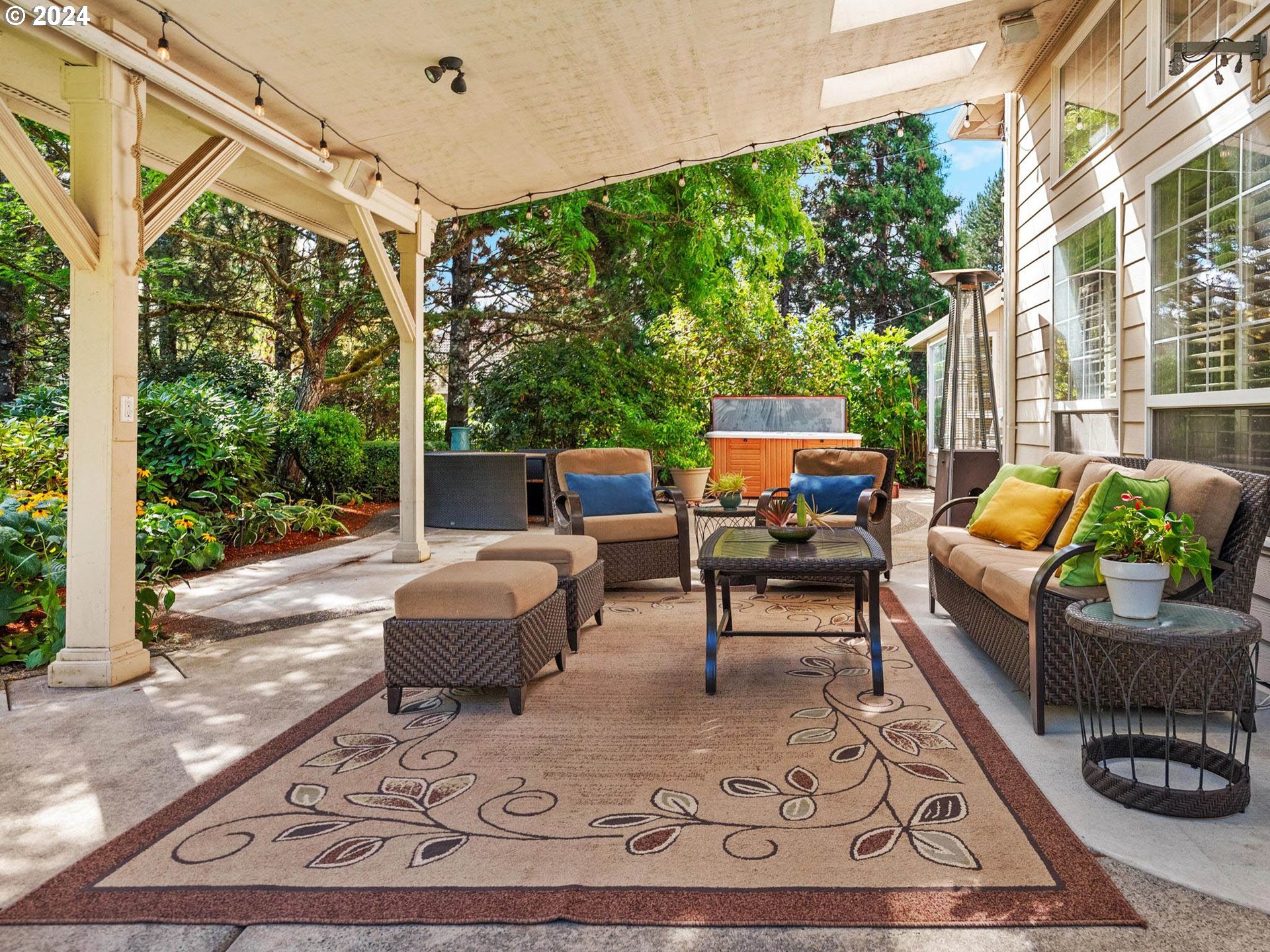 3340 NE JACKSON ROAD LOOP