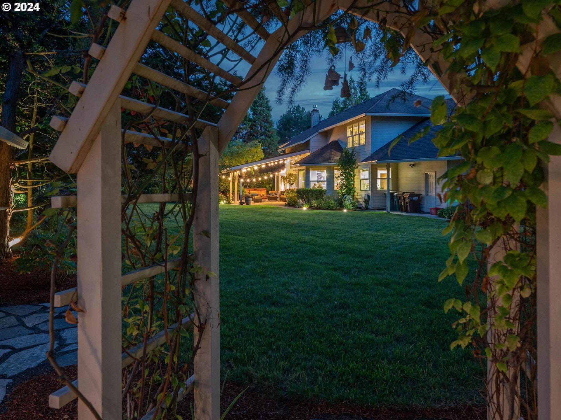 3340 NE JACKSON ROAD LOOP