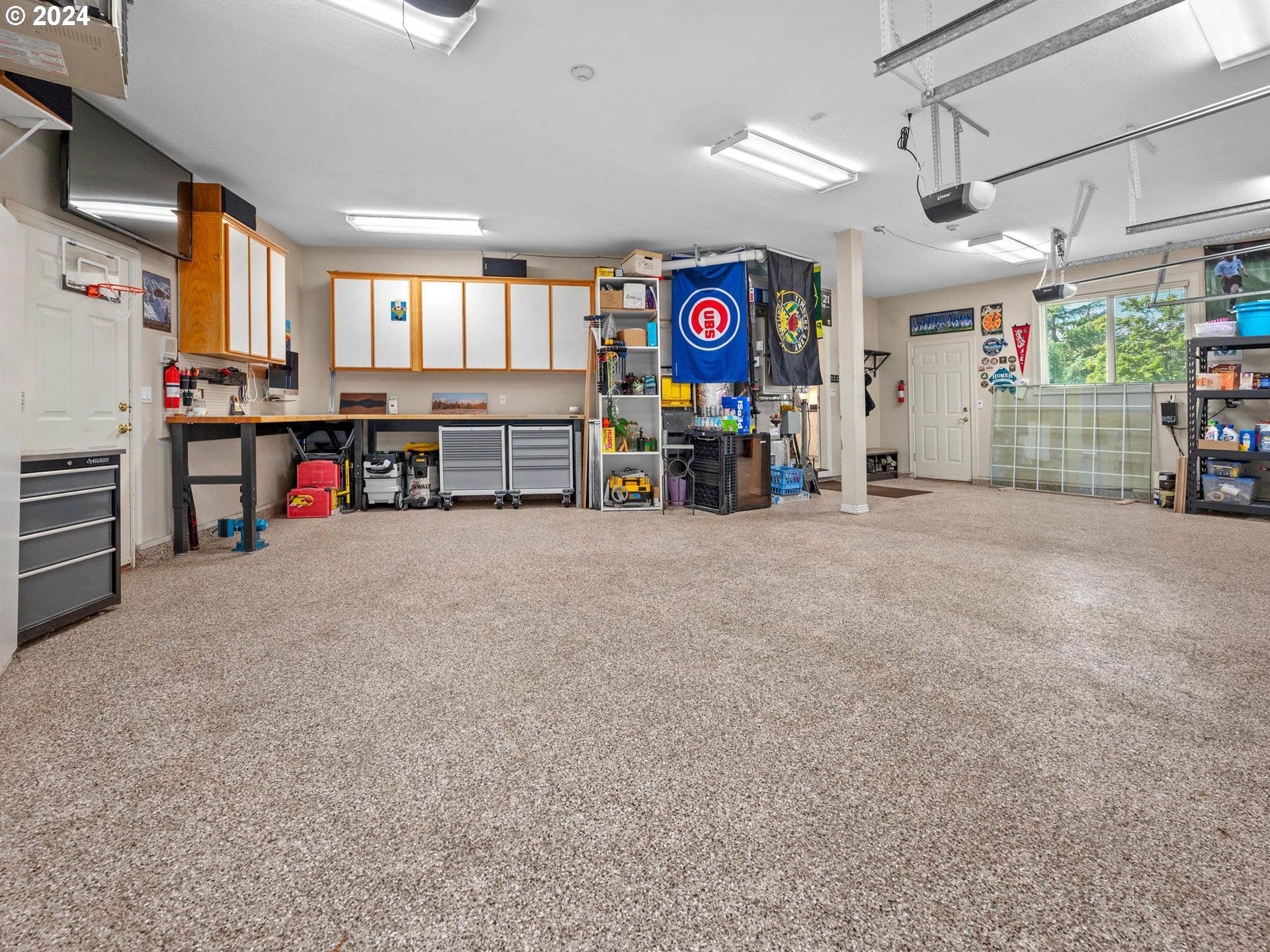 3340 NE JACKSON ROAD LOOP