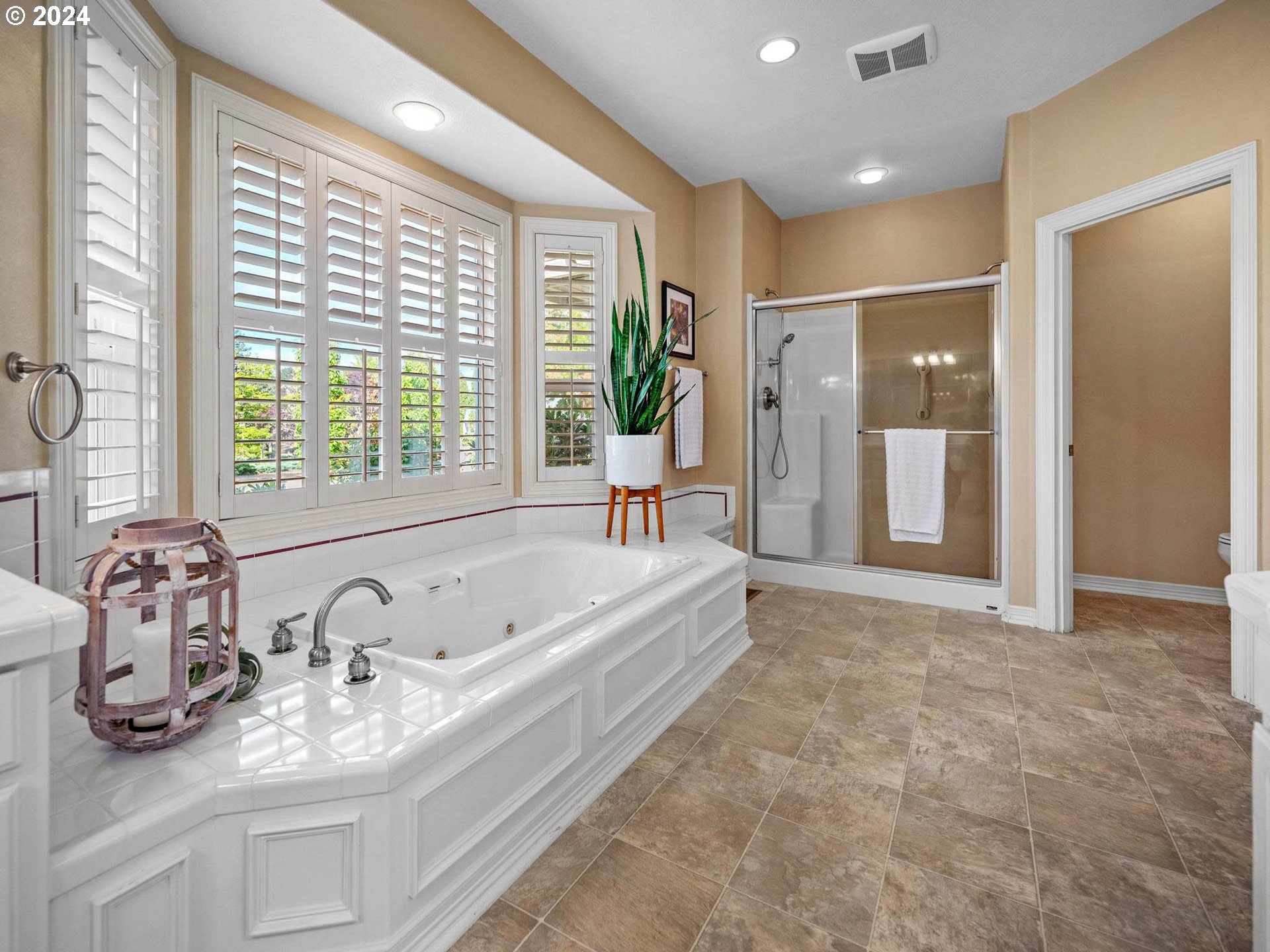 3340 NE JACKSON ROAD LOOP