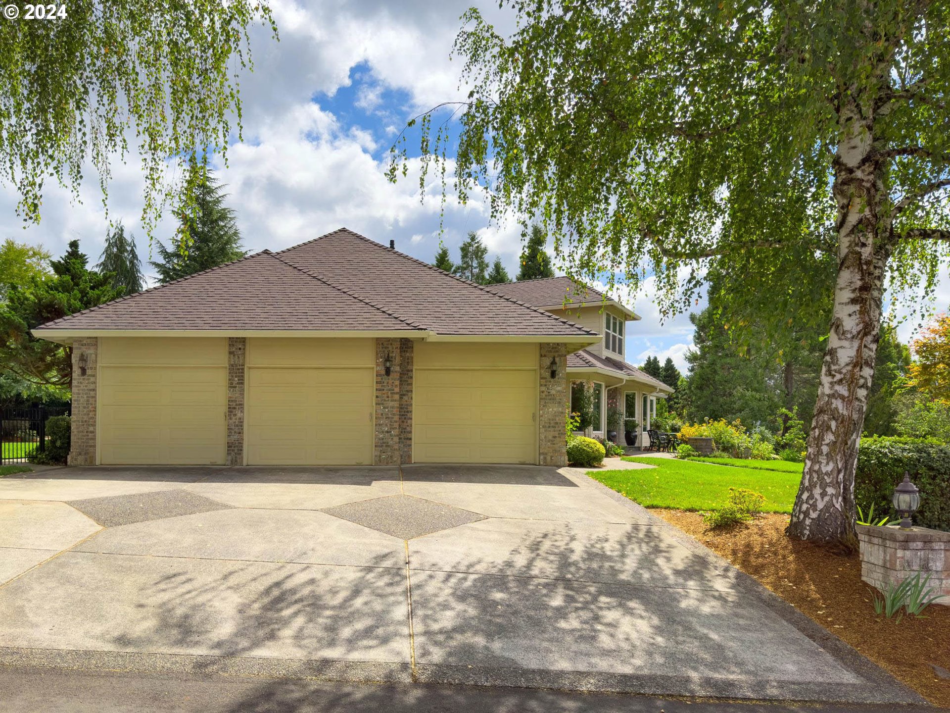 3340 NE JACKSON ROAD LOOP