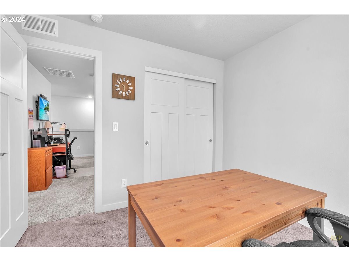 3907 SE CENTIFOLIA AVE