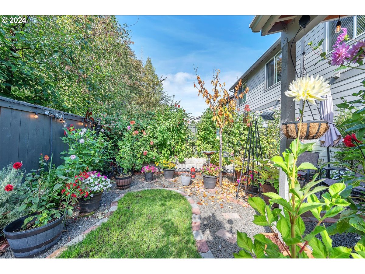 3907 SE CENTIFOLIA AVE