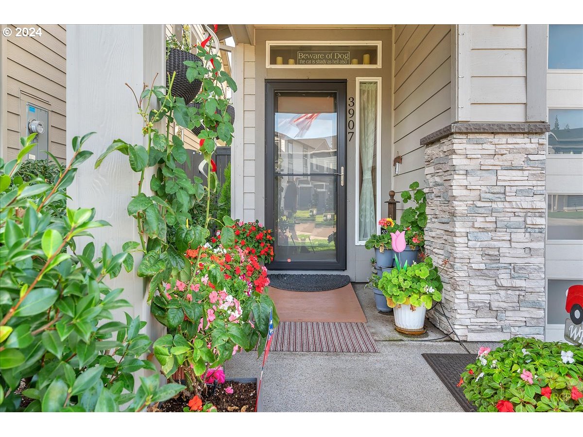 3907 SE CENTIFOLIA AVE