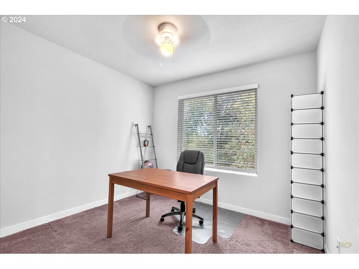 3907 SE CENTIFOLIA AVE