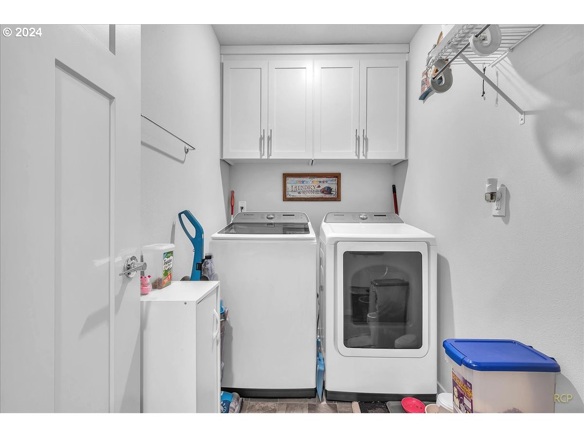 3907 SE CENTIFOLIA AVE