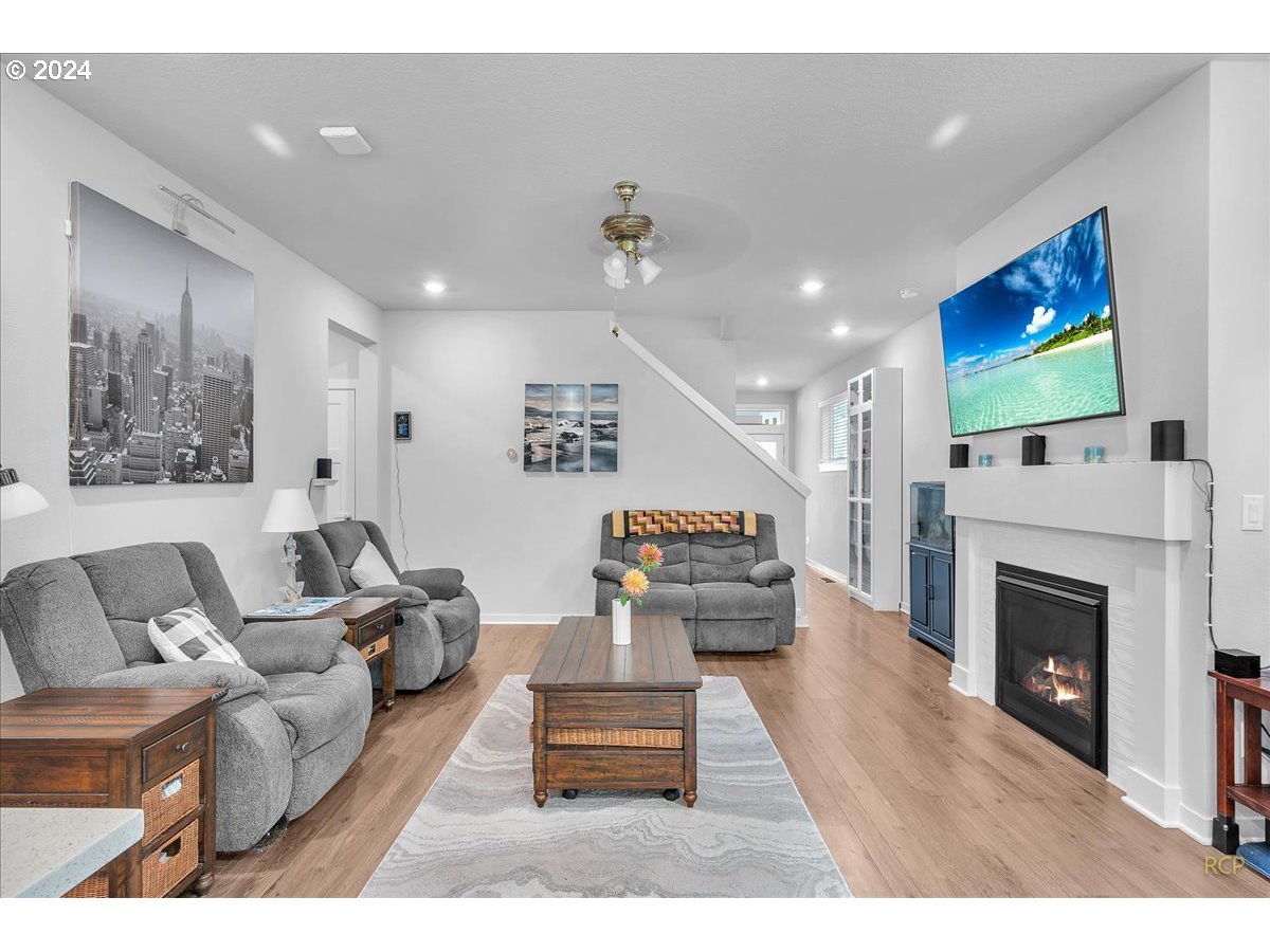 3907 SE CENTIFOLIA AVE