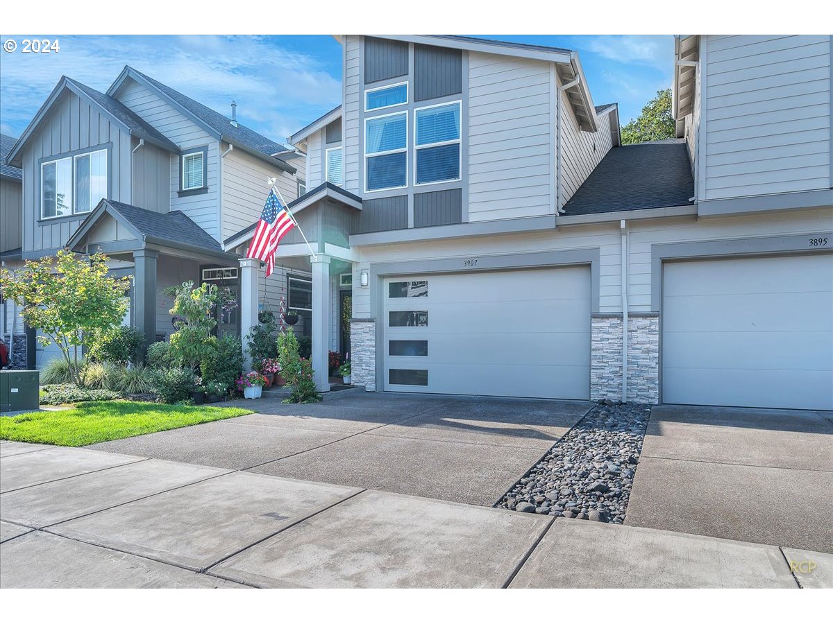 3907 SE CENTIFOLIA AVE