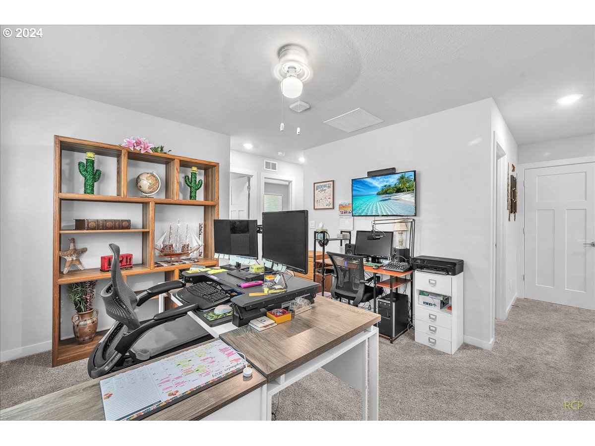 3907 SE CENTIFOLIA AVE