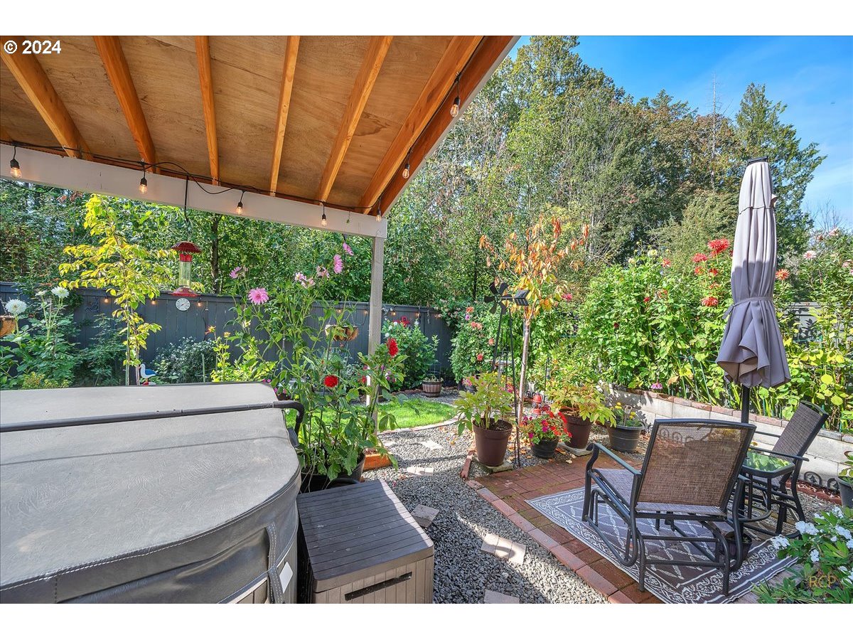 3907 SE CENTIFOLIA AVE