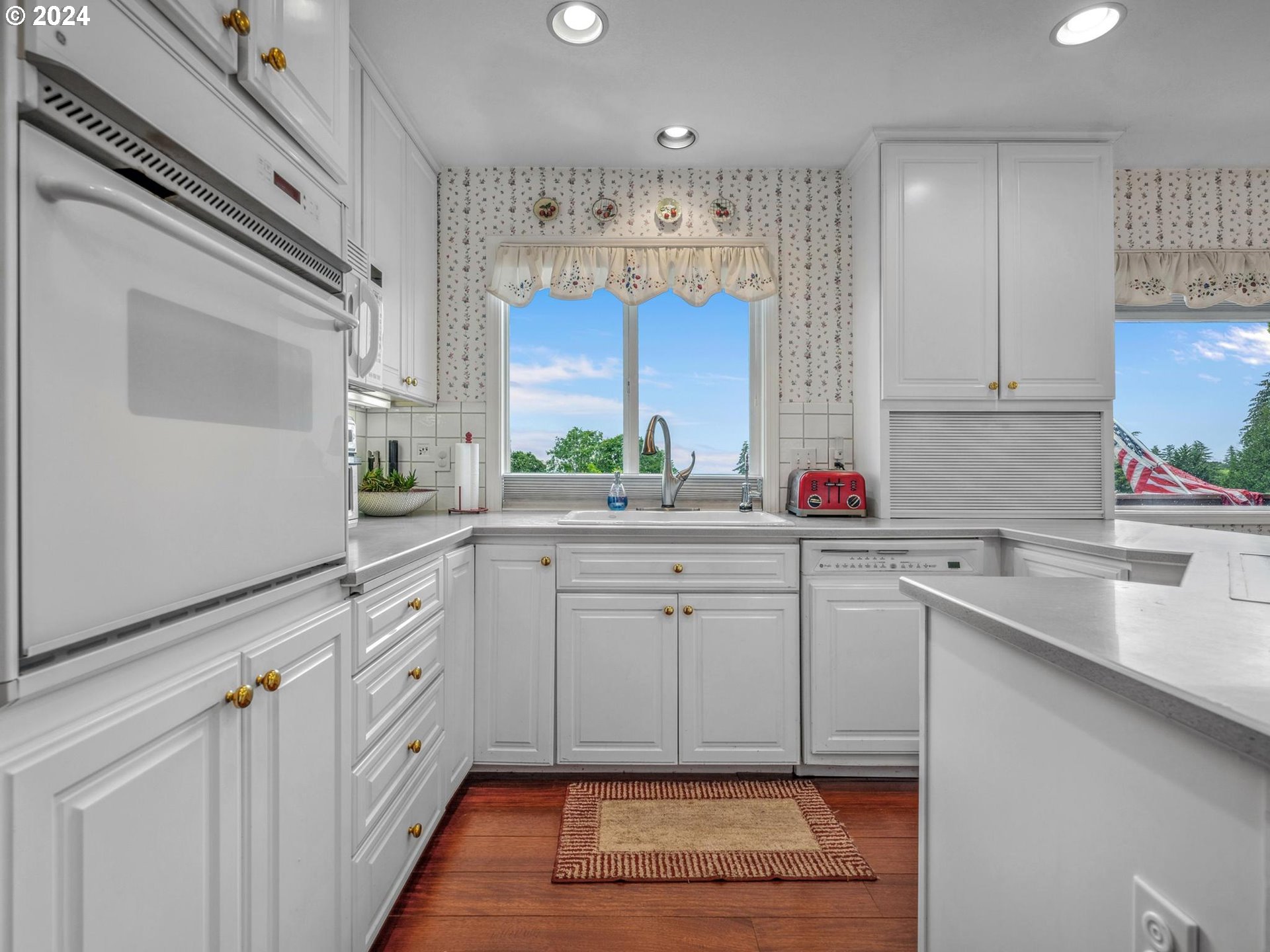 59970 WESTHILL RD, St. Helens