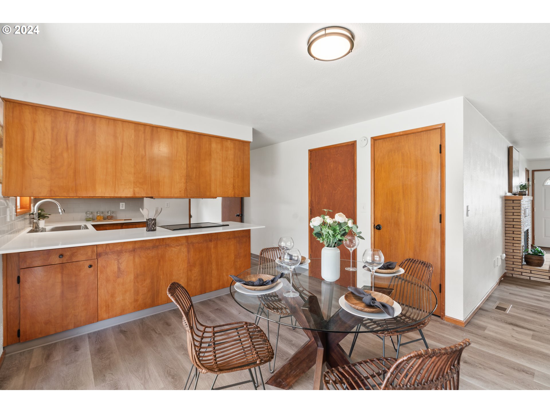 2532 HONEYSUCKLE WAY NE