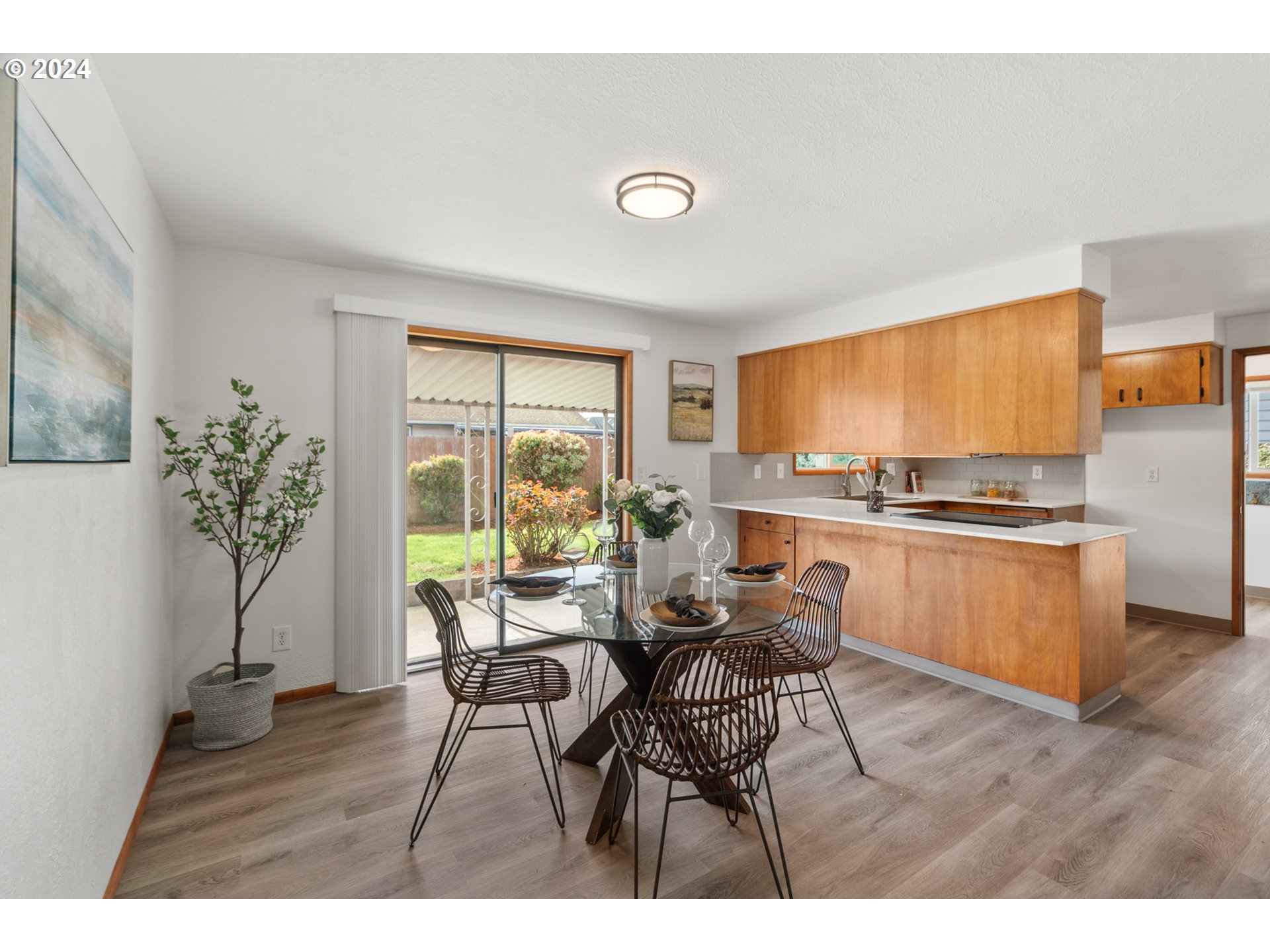 2532 HONEYSUCKLE WAY NE