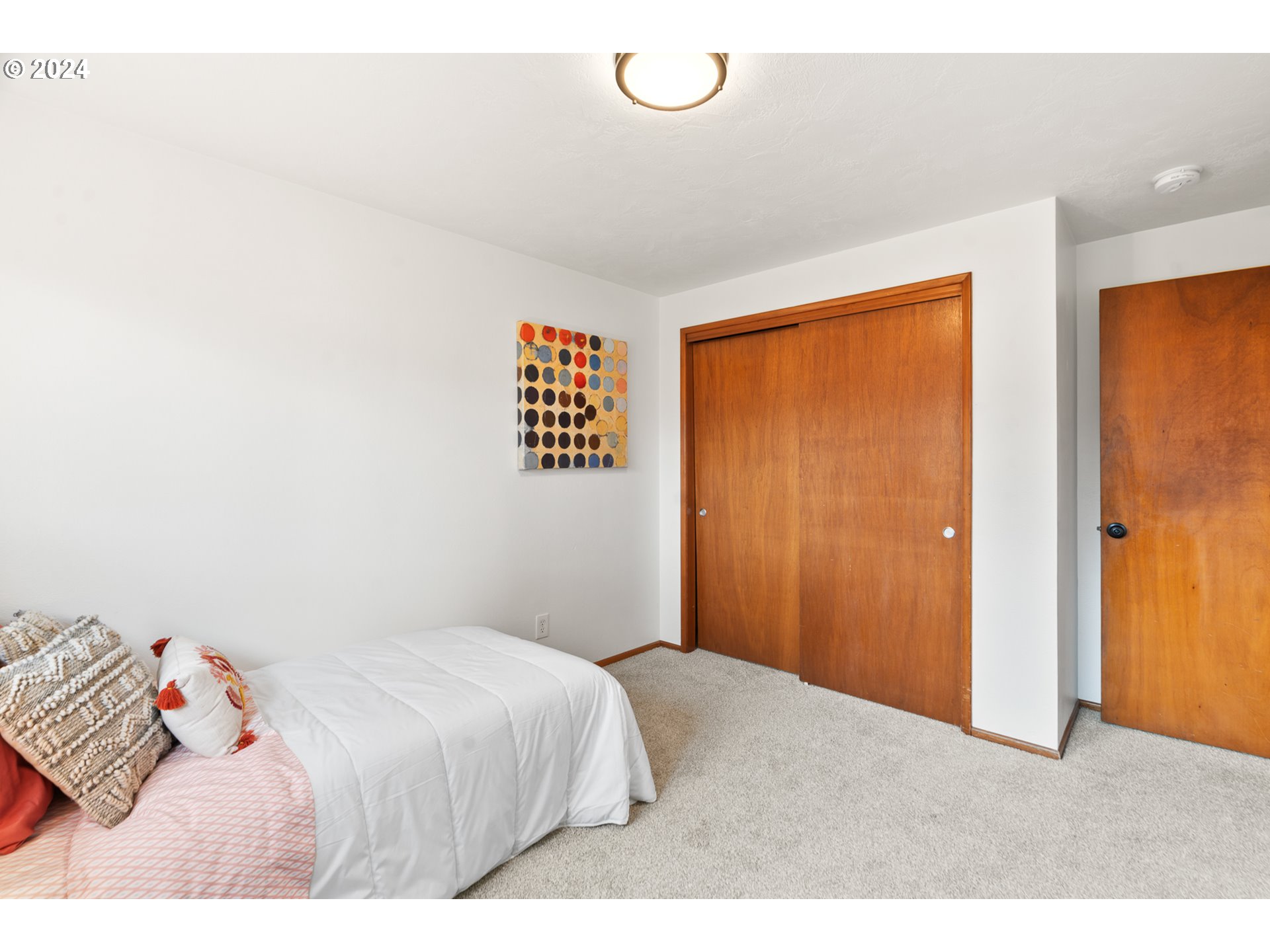 2532 HONEYSUCKLE WAY NE