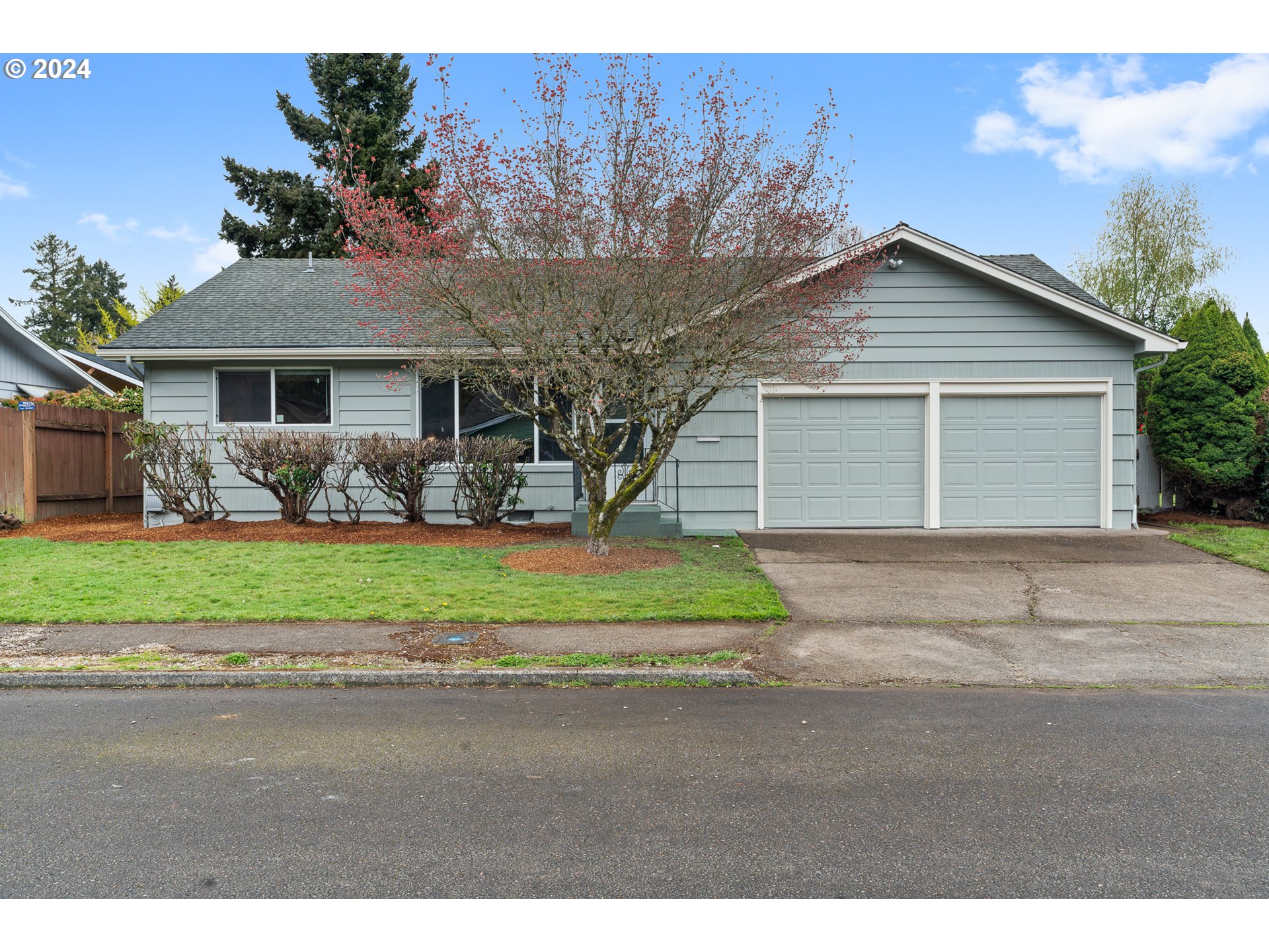 2532 HONEYSUCKLE WAY NE