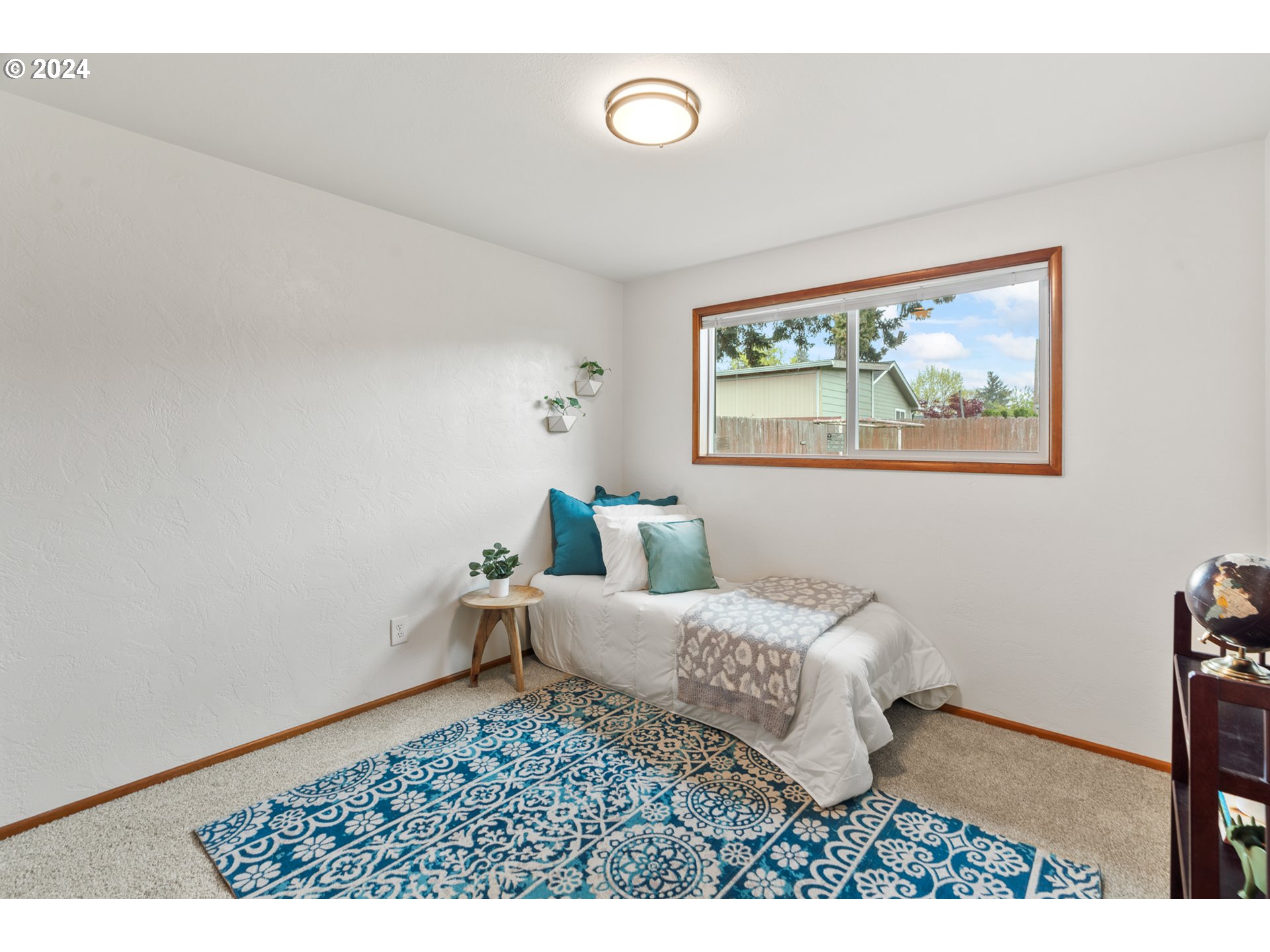 2532 HONEYSUCKLE WAY NE