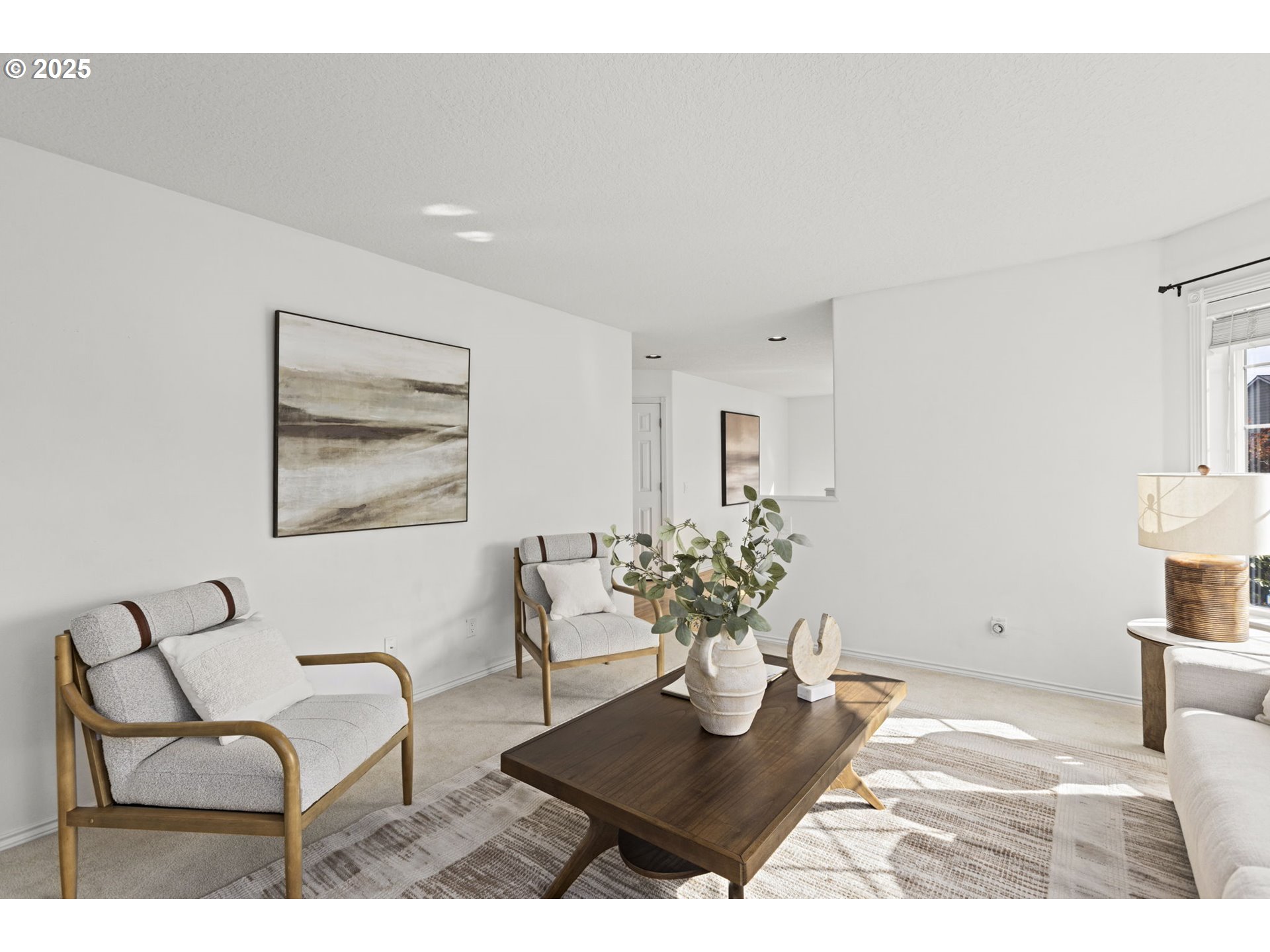 22271 NE LACHENVIEW LN