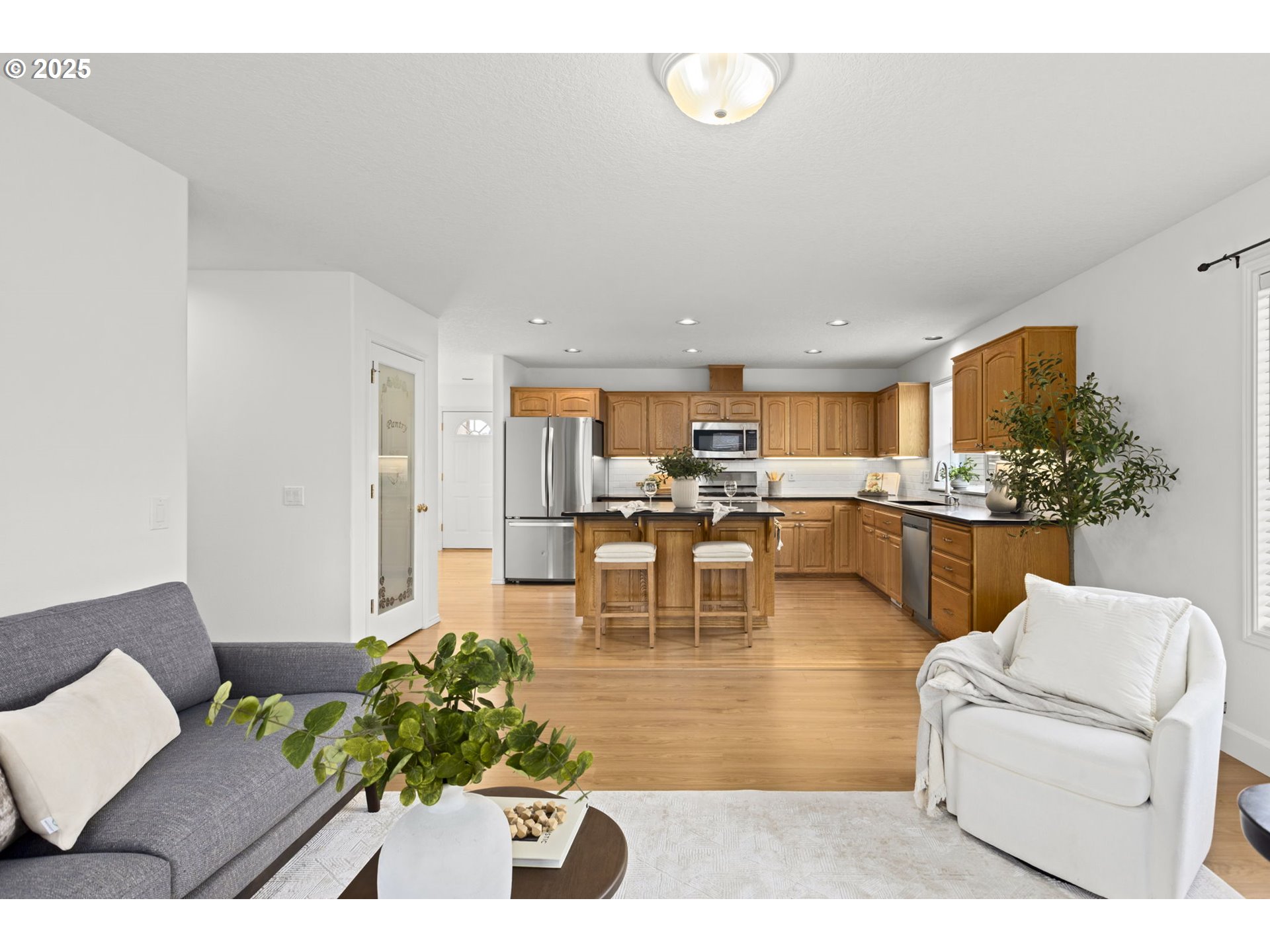 22271 NE LACHENVIEW LN