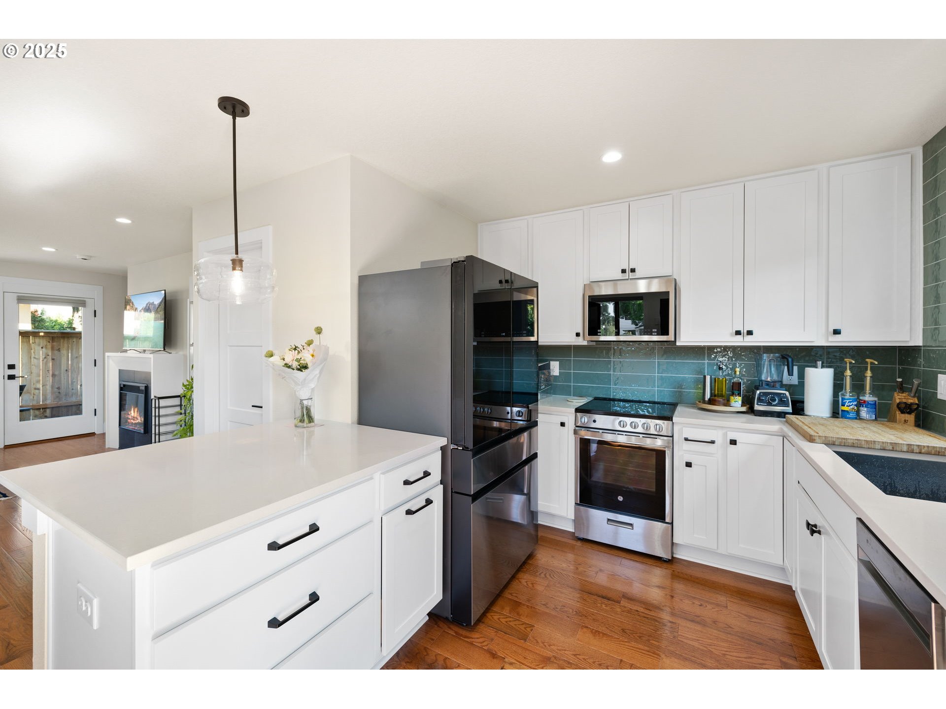 1410 SE CLAYBOURNE ST C