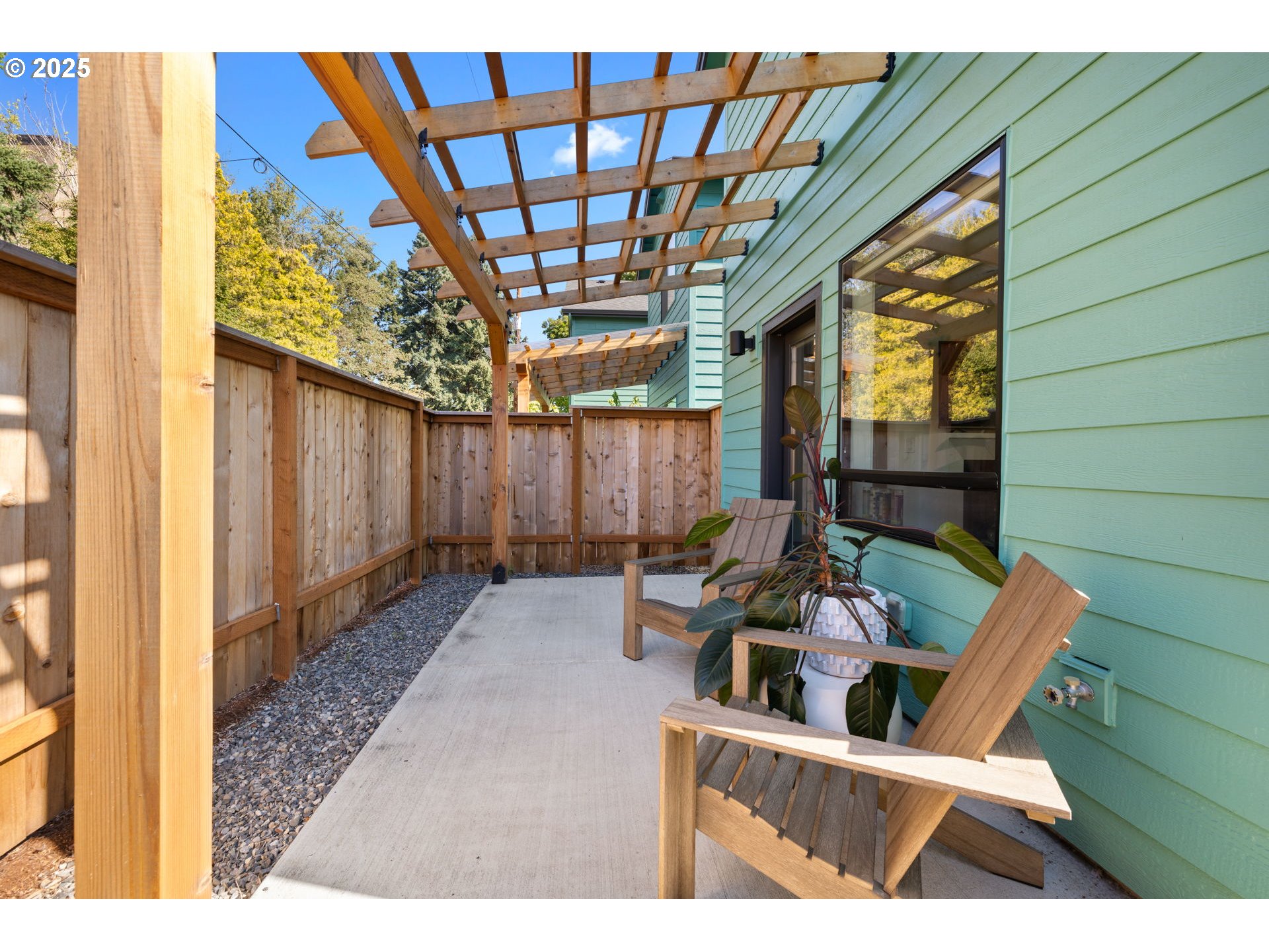 1410 SE CLAYBOURNE ST C