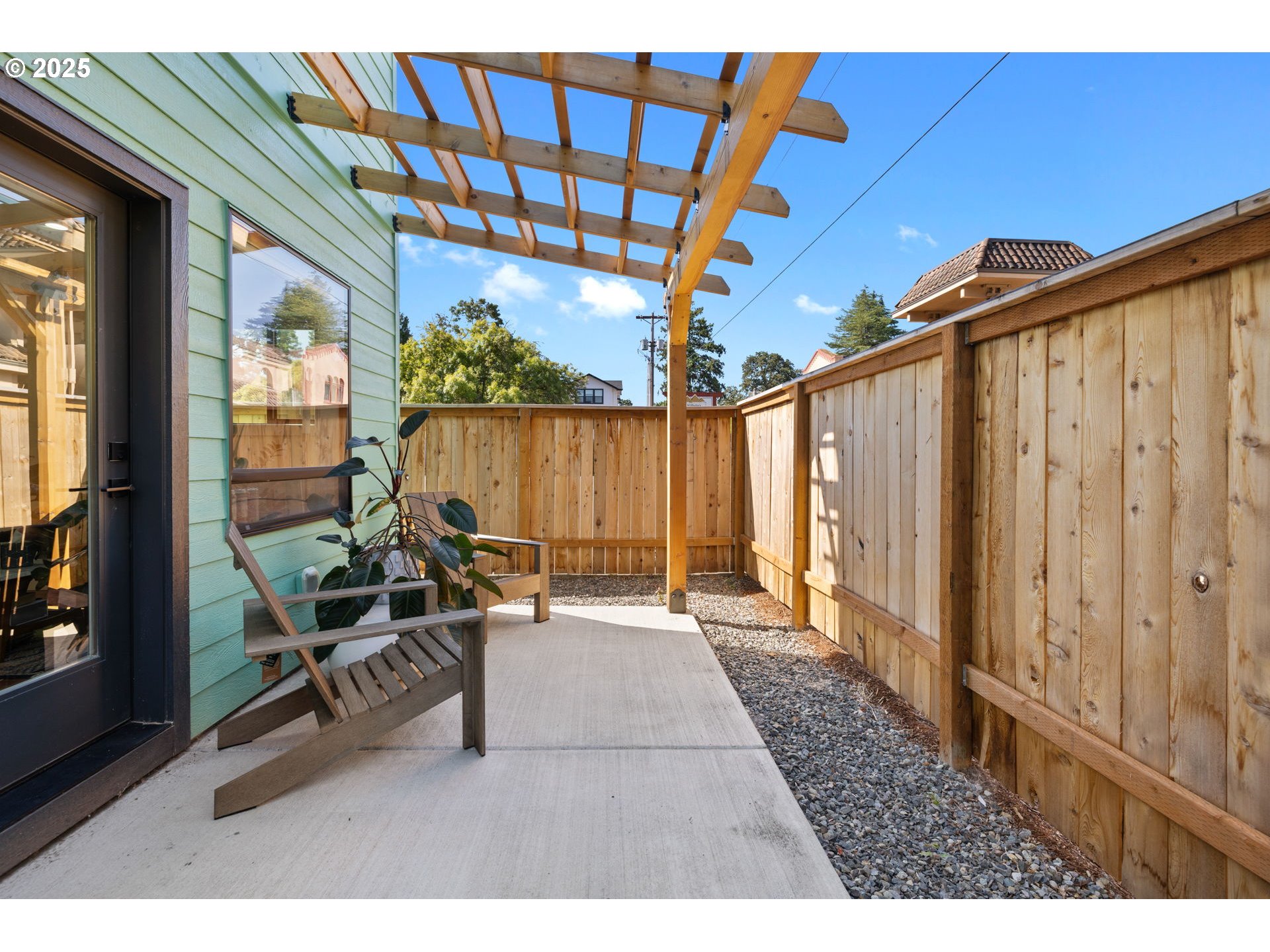 1410 SE CLAYBOURNE ST C